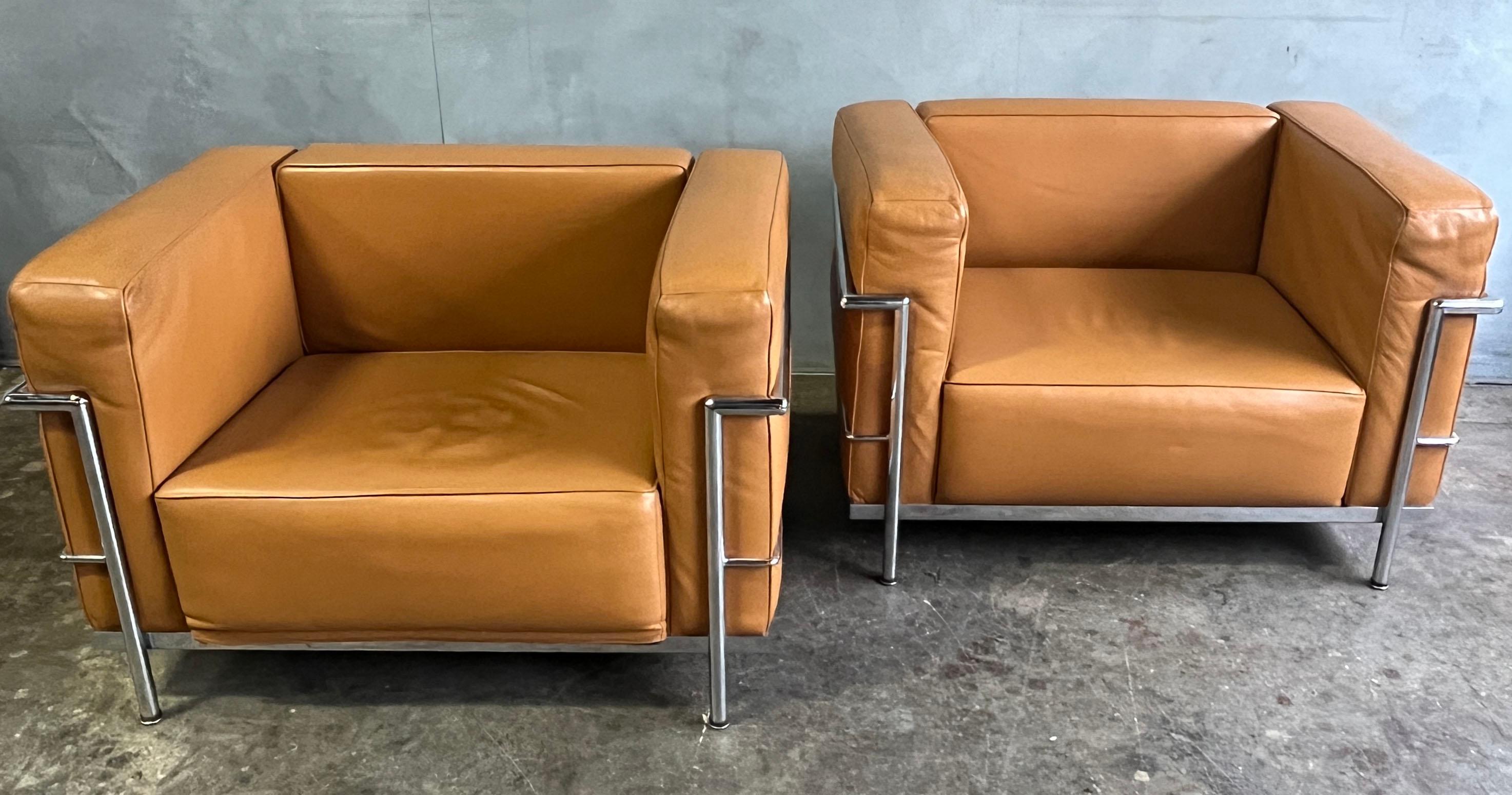 Lc3 Grand Modele Armchairs (pair) 7