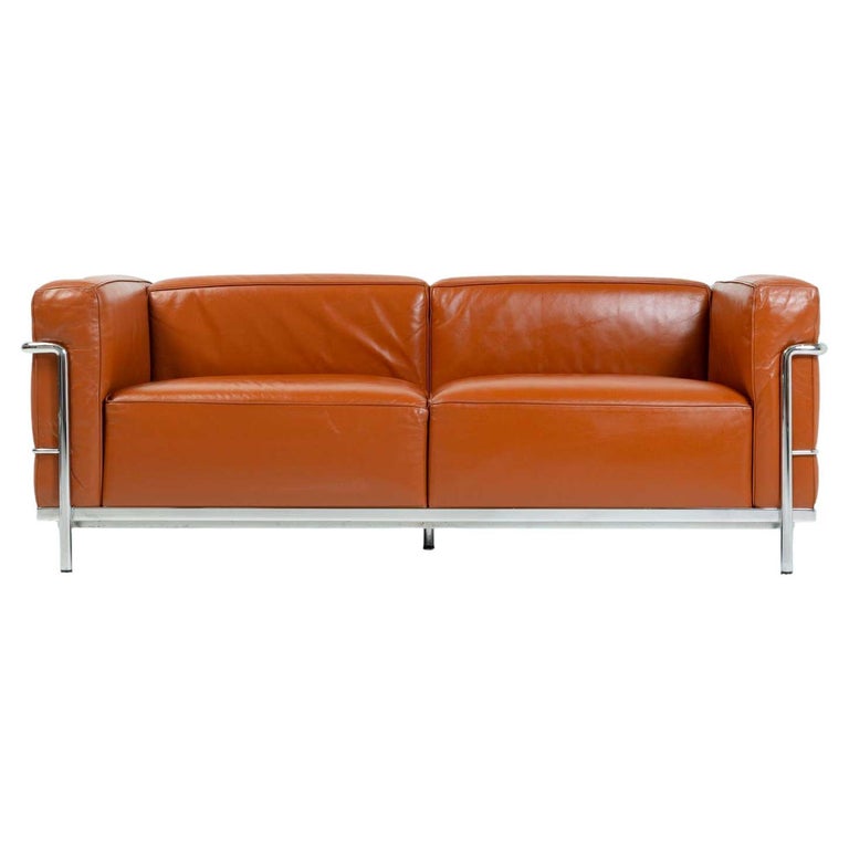LC3 Grand Modele Sofa by Le Corbusier Cassina in Original Tobacco Leather  at 1stDibs