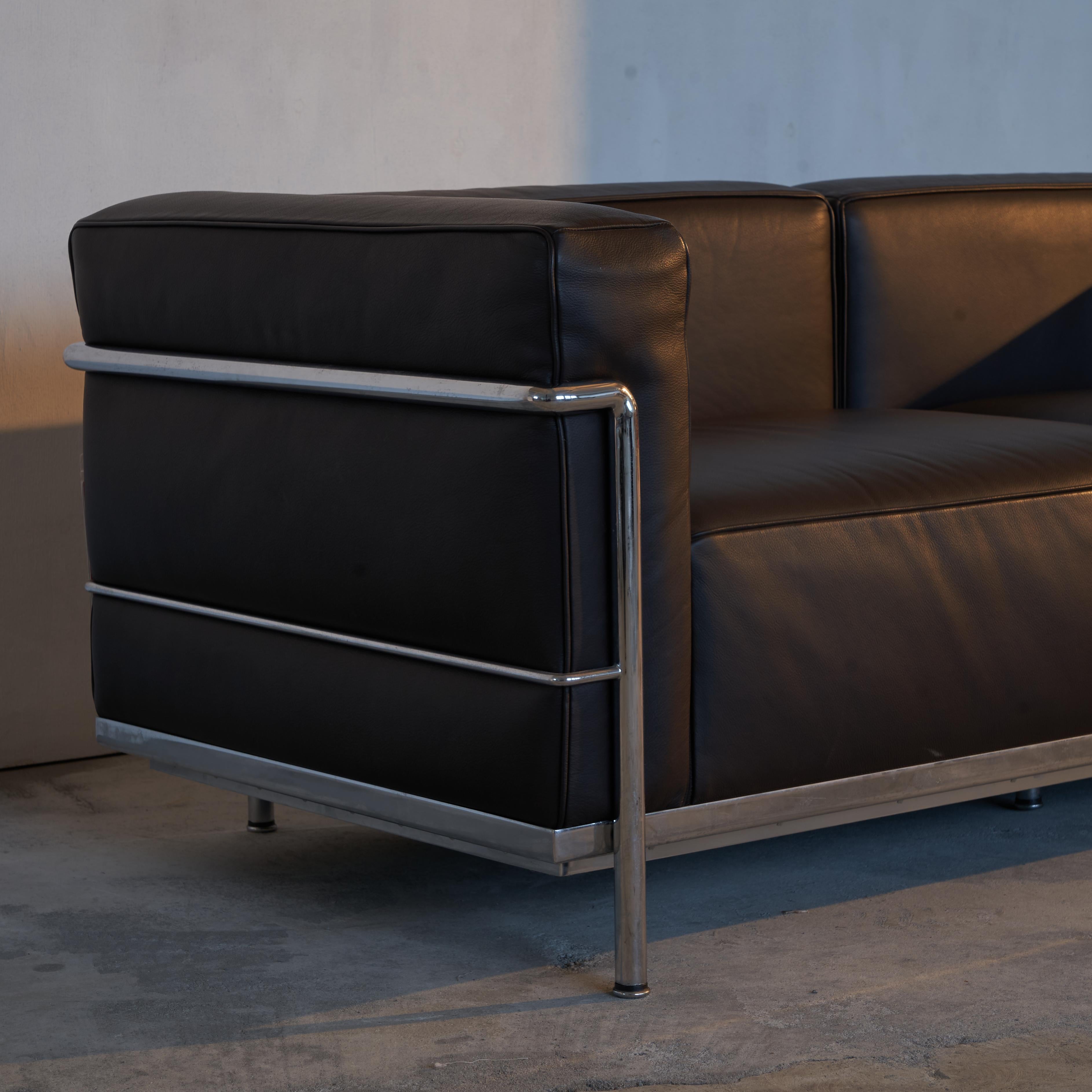Bauhaus Le Corbusier, Jeanneret en Perriand LC3 Sofa in Brown Leather for Cassina