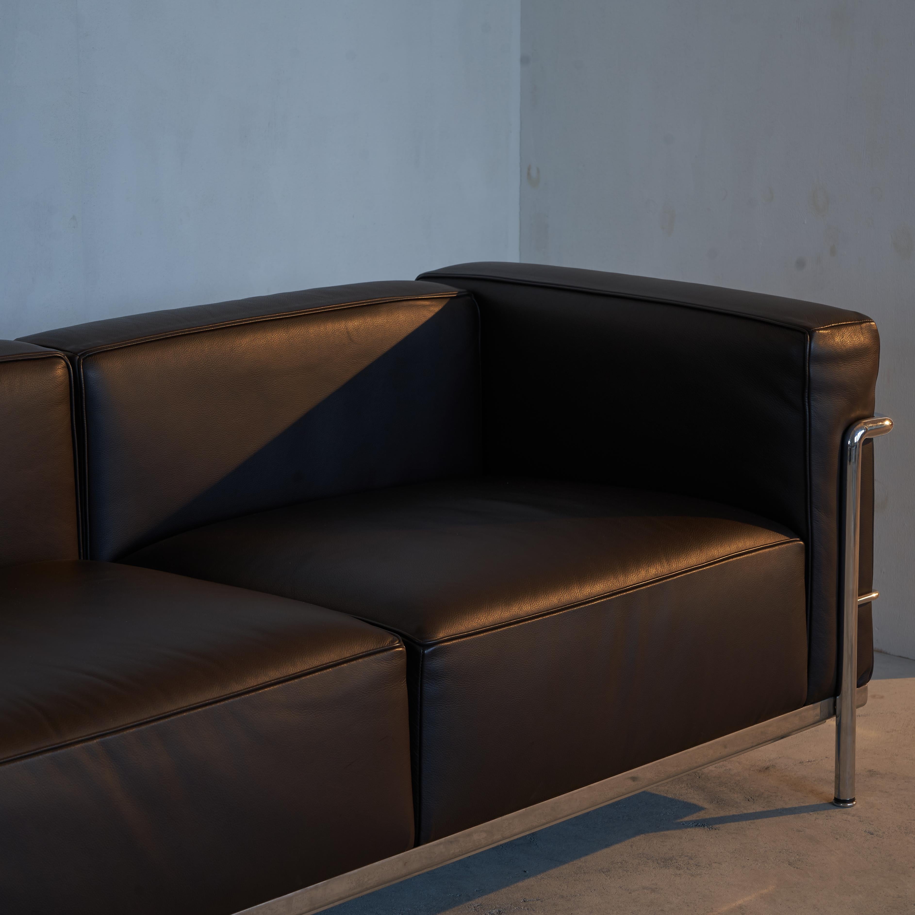 Le Corbusier, Jeanneret en Perriand LC3 Sofa in Brown Leather for Cassina In Good Condition In Tilburg, NL