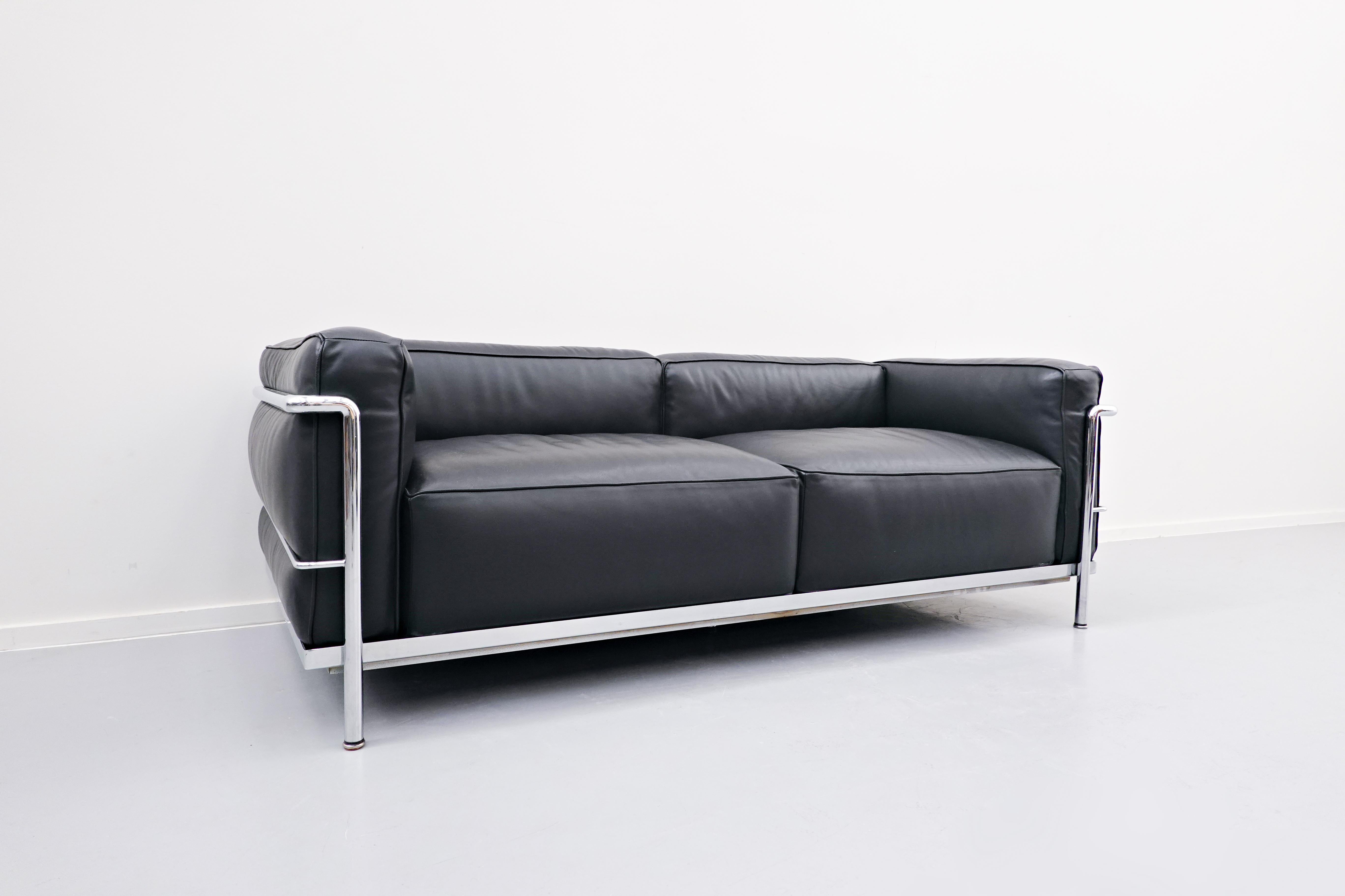 Mid-Century Modern LC3 Sofa, Le Grand Confort, Le Corbusier for Cassina