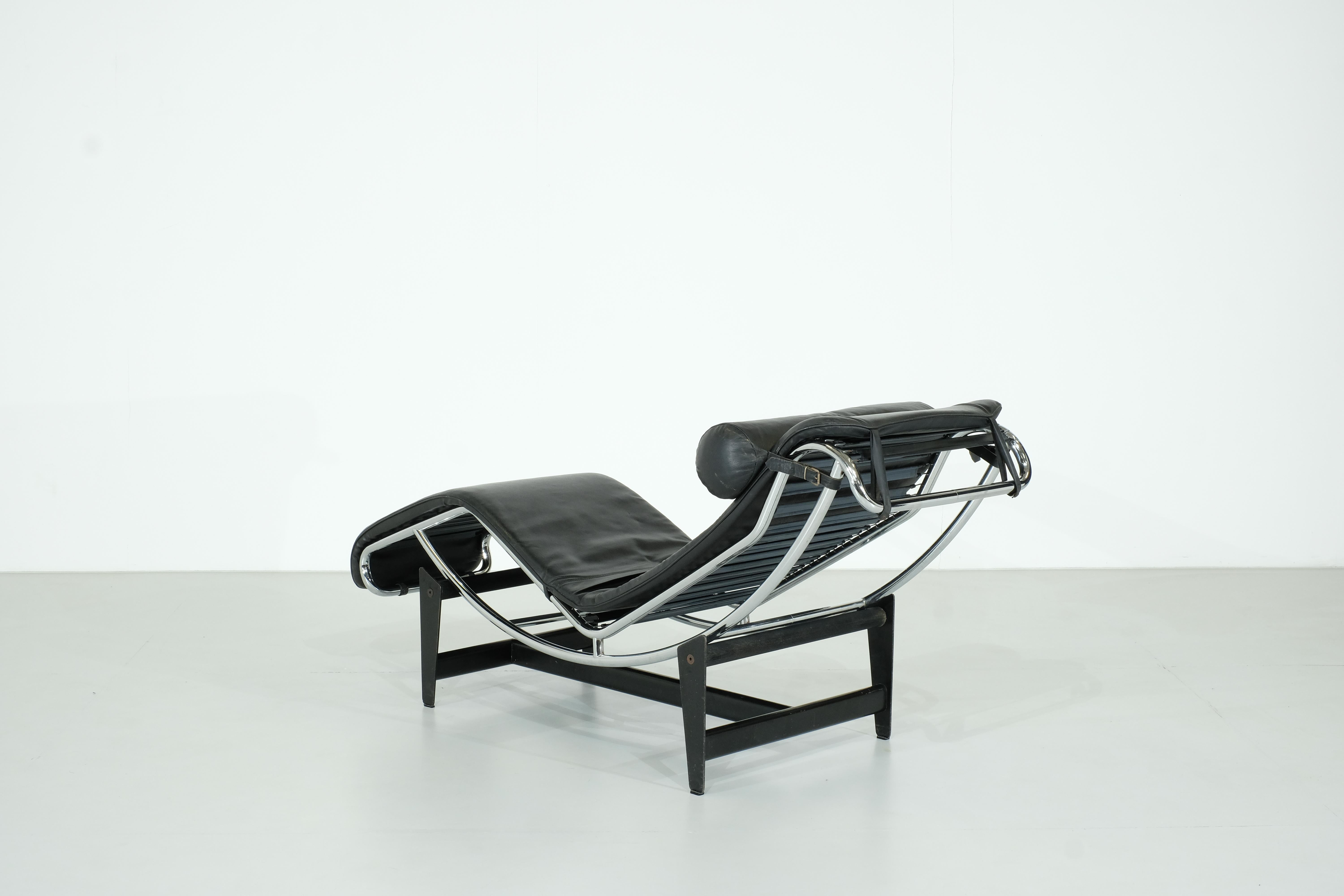 LC4 de Charlotte Perriand, Pierre Jaenneret & Lecorbusier pour Cassina, 1970 en vente 1