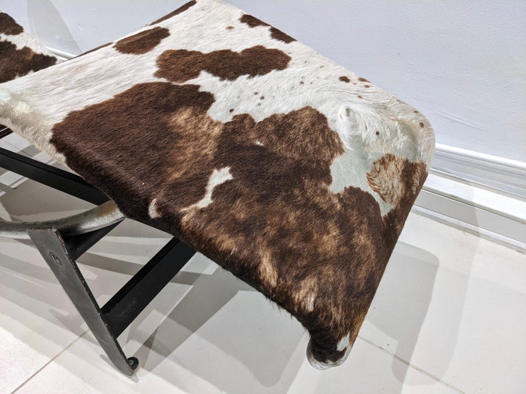 Animal Skin Rare LC4 chaise longue by Perriand and Le Corbusier first edition Whonbedarf For Sale