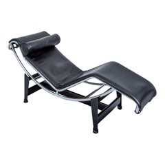 LC4 Chaise Longue in Black Leather by Le Corbusier for Cassina