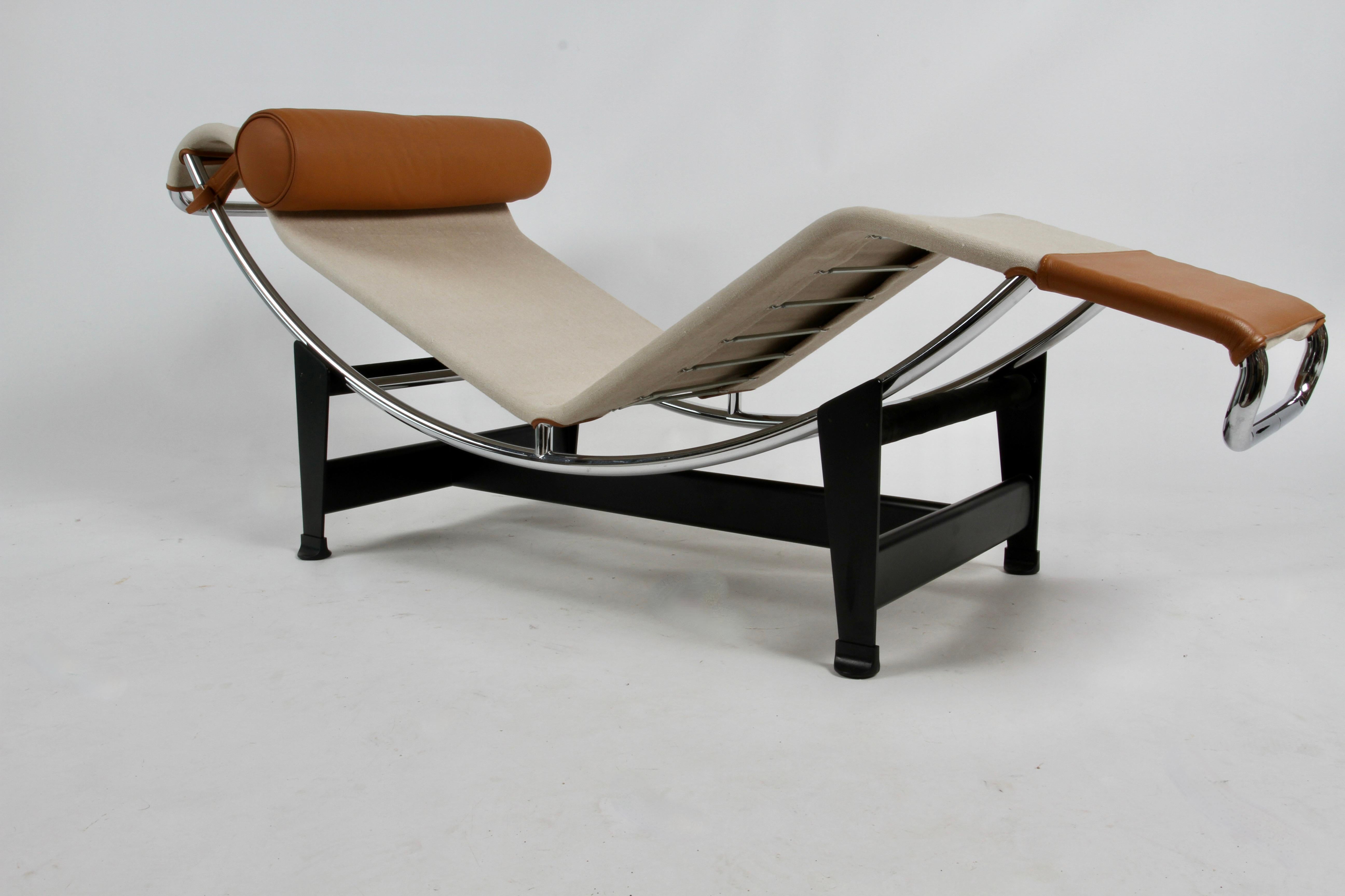 Late 20th Century Lc4 Chaise Lounge Canvas & Leather, Charlotte Perriand & Le Corbusier, Cassina