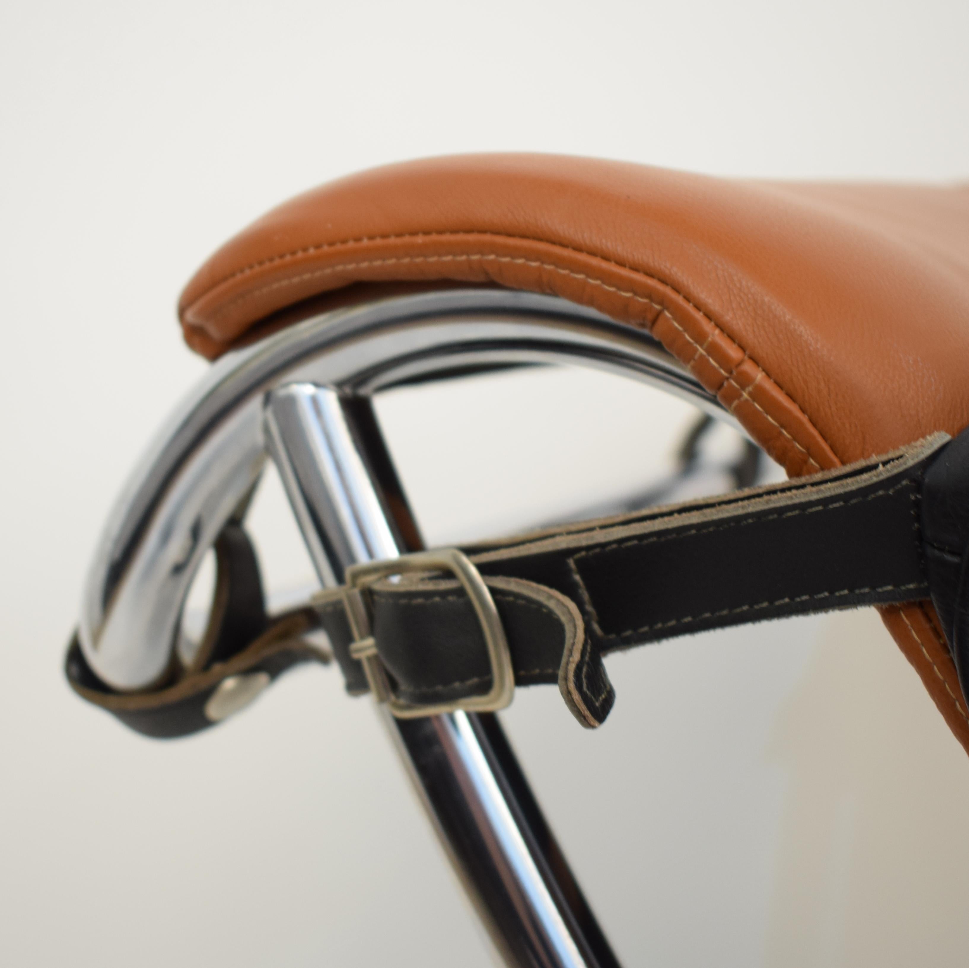 Late 20th Century LC4 Chaise Lounge Leather by Charlotte Perriand and Le Corbusier, for Cassina