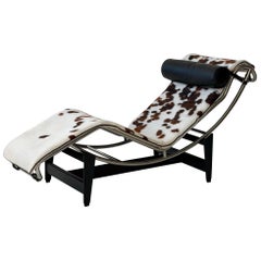 LC4 Cowhide Chaise by Le Corbusier, Pierre Jeanneret, and Charlotte Perriand for