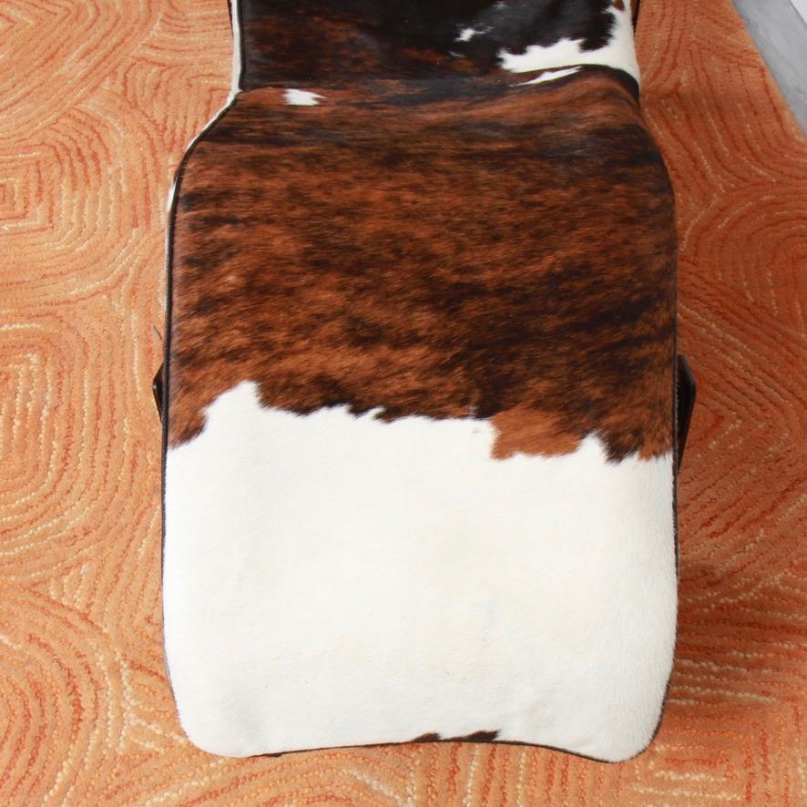 Mid-Century Modern LC4 Le Corbusier Chaise Lounge Chair in Cowhide