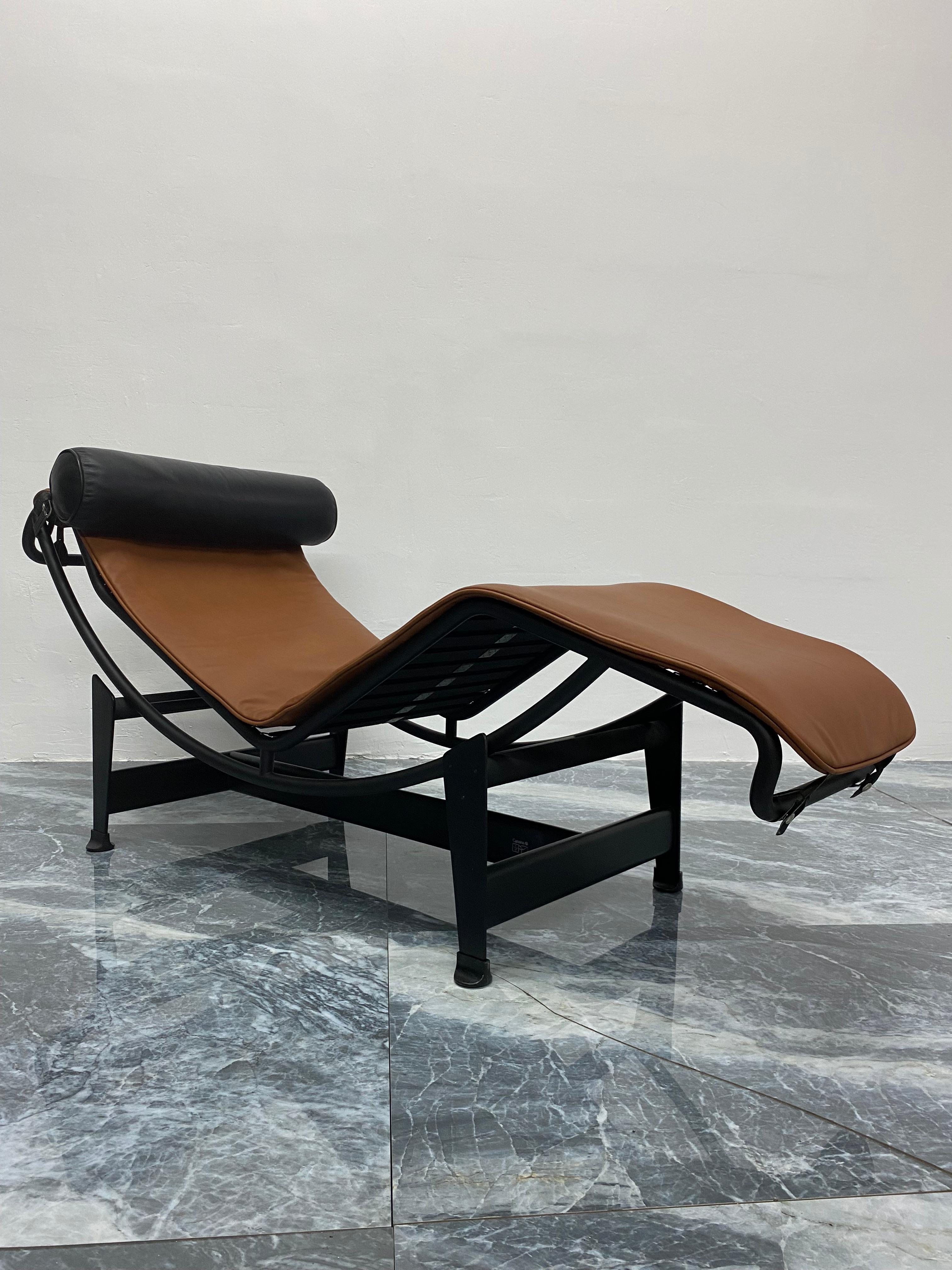 Bauhaus LC4 Noire Brown Leather Chaise Lounge for Cassina, Le Corbusier