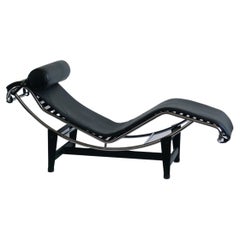 LC4 Le Corbusier Style Chaise Lounge Chair, Mint Condition