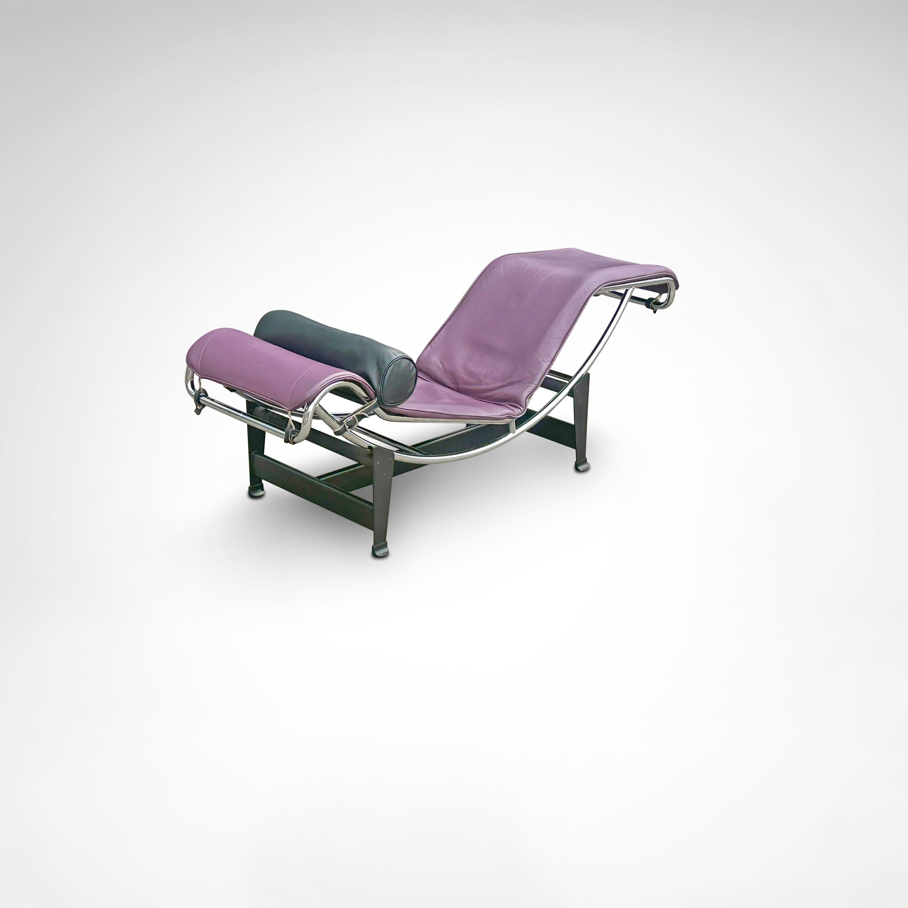 LC4 limited edition chaise longue by Le Corbusier for Cassina 1990s For Sale 3