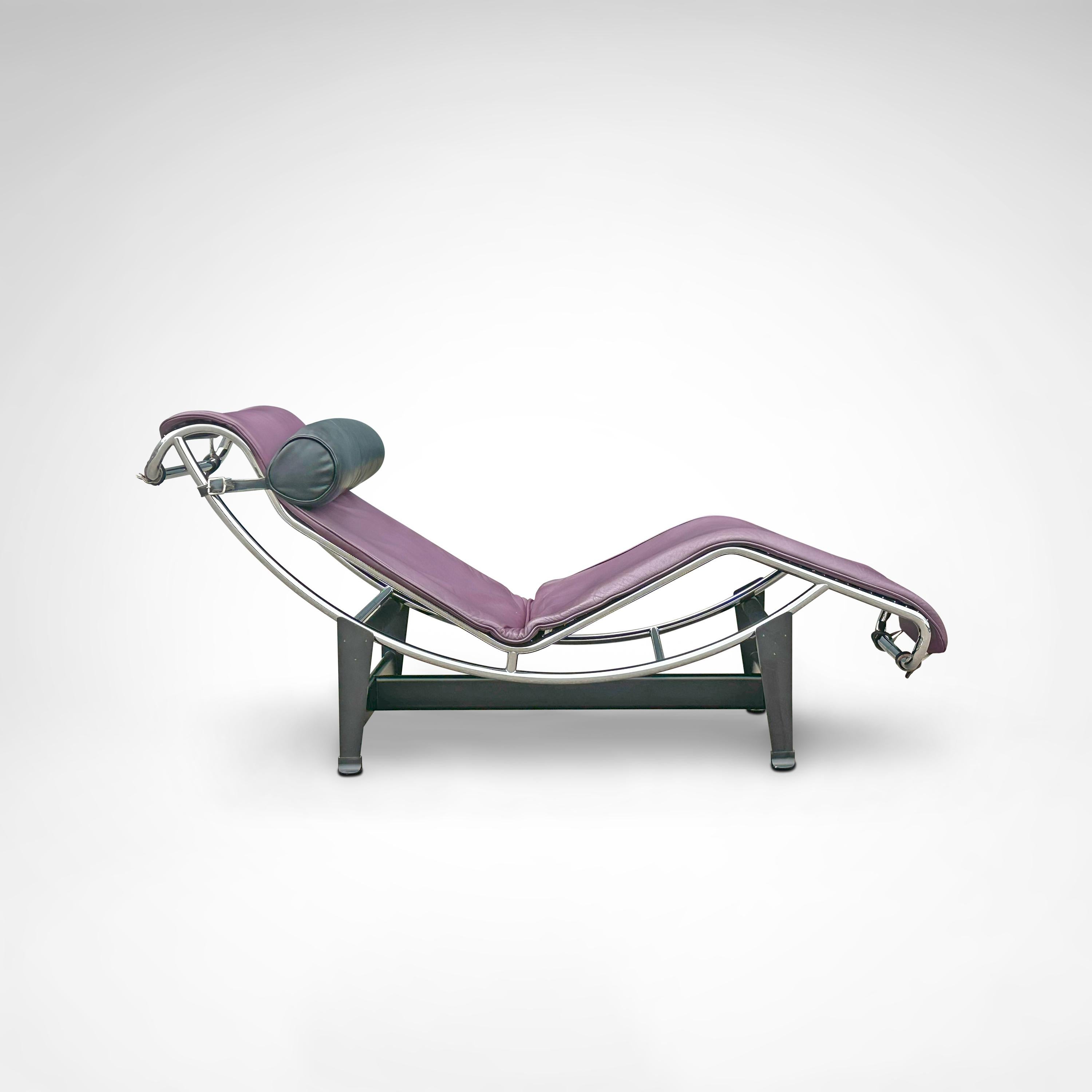 Italian LC4 limited edition chaise longue by Le Corbusier for Cassina 1990s For Sale