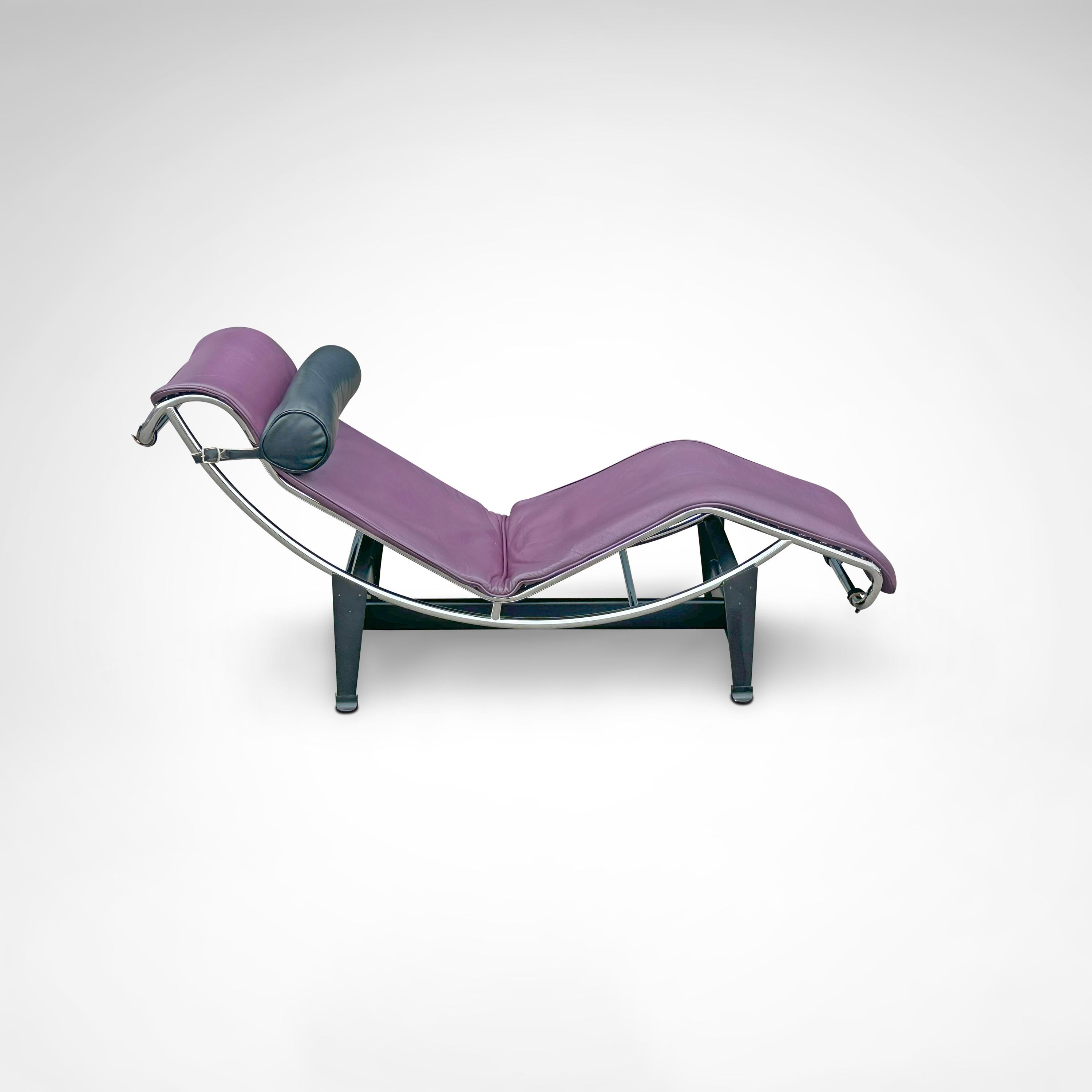 LC4 limited edition chaise longue by Le Corbusier for Cassina 1990s In Good Condition For Sale In Sas van Gent, NL
