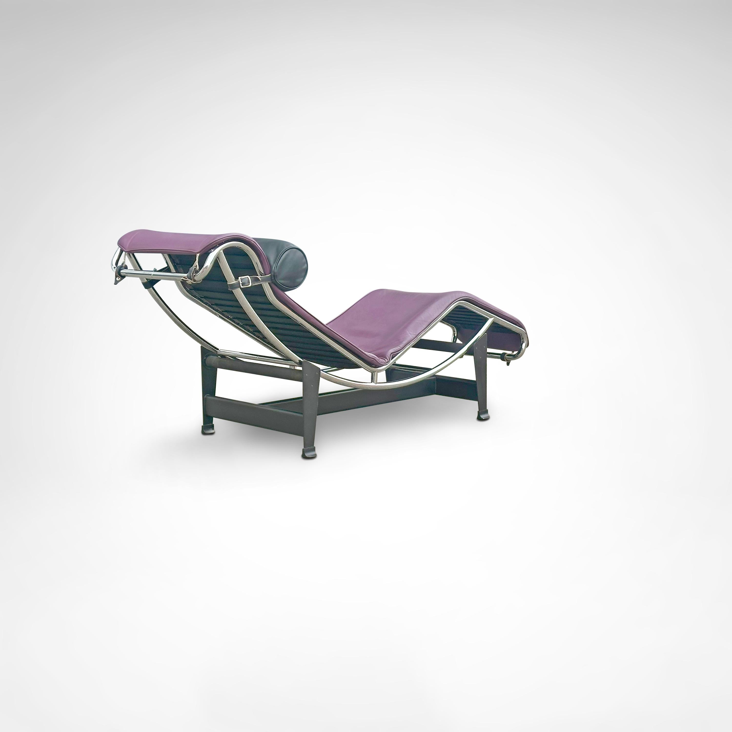 LC4 limited edition chaise longue by Le Corbusier for Cassina 1990s For Sale 2