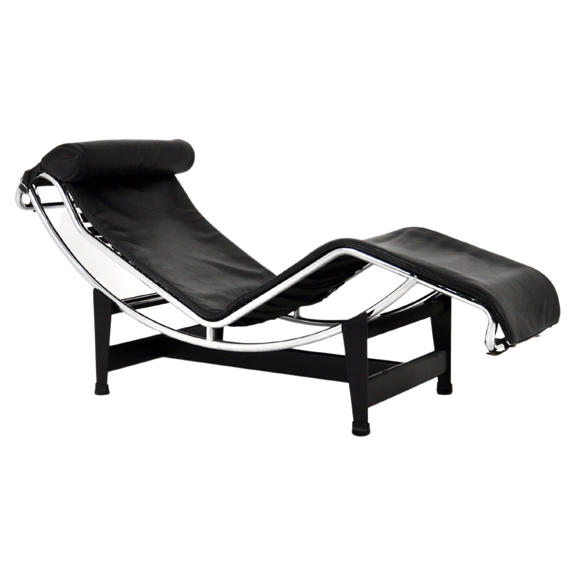 Pair of Le Corbusier LC2 Style Leather Lounge Chairs at 1stDibs