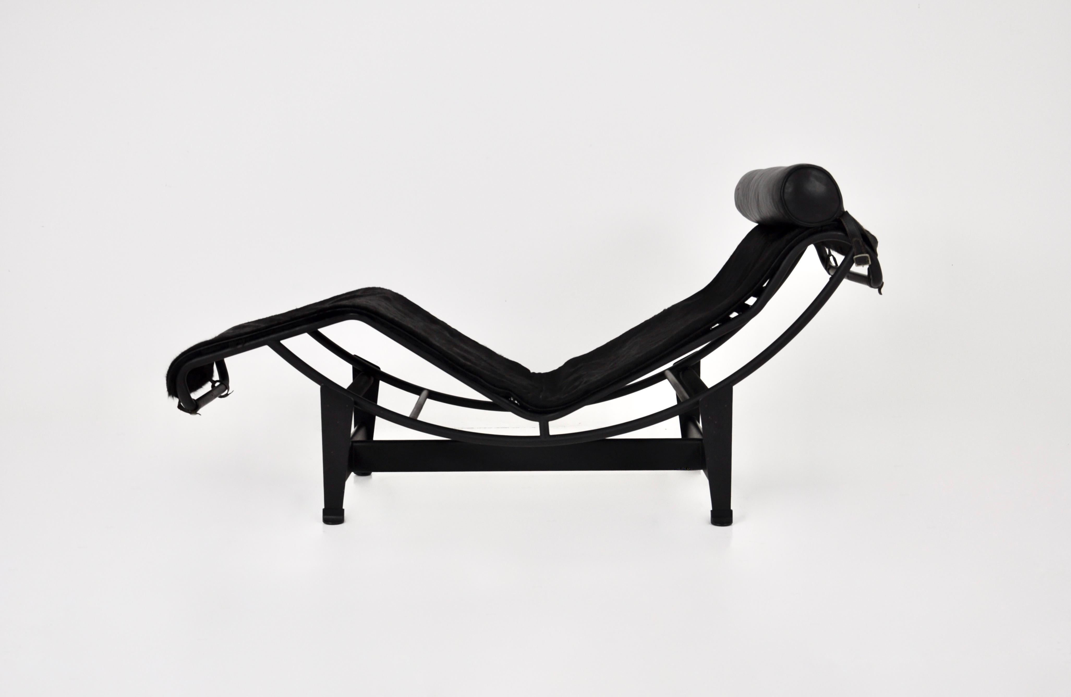 Late 20th Century LC4 Lounge Chair by Le Corbusier for Cassina, 1984 For Sale