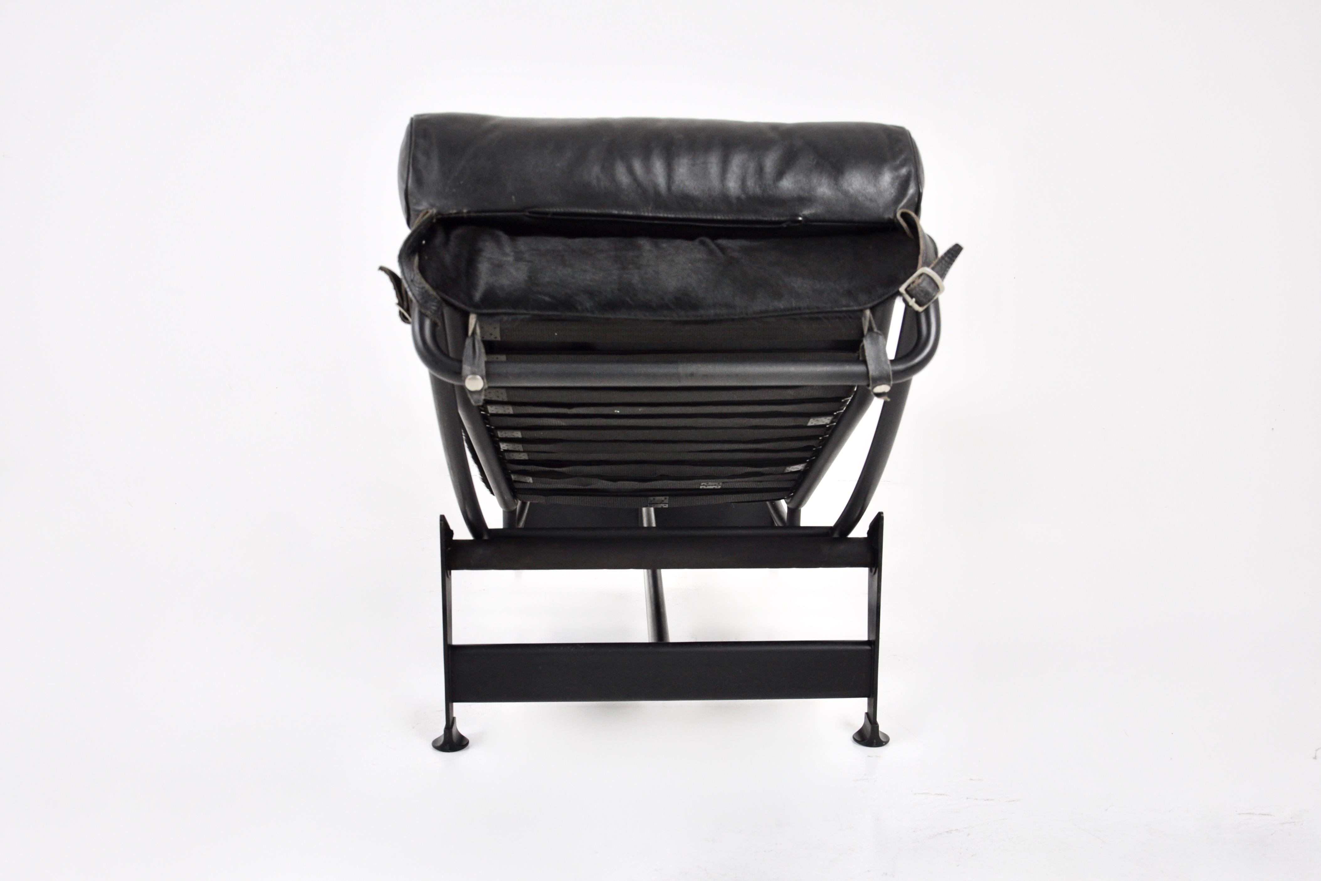 Metal LC4 Lounge Chair by Le Corbusier for Cassina, 1984 For Sale