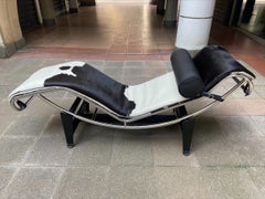 LC4 Pony Lounge Chair Black and White 3, Le Corbusier and Charlotte Perriand
