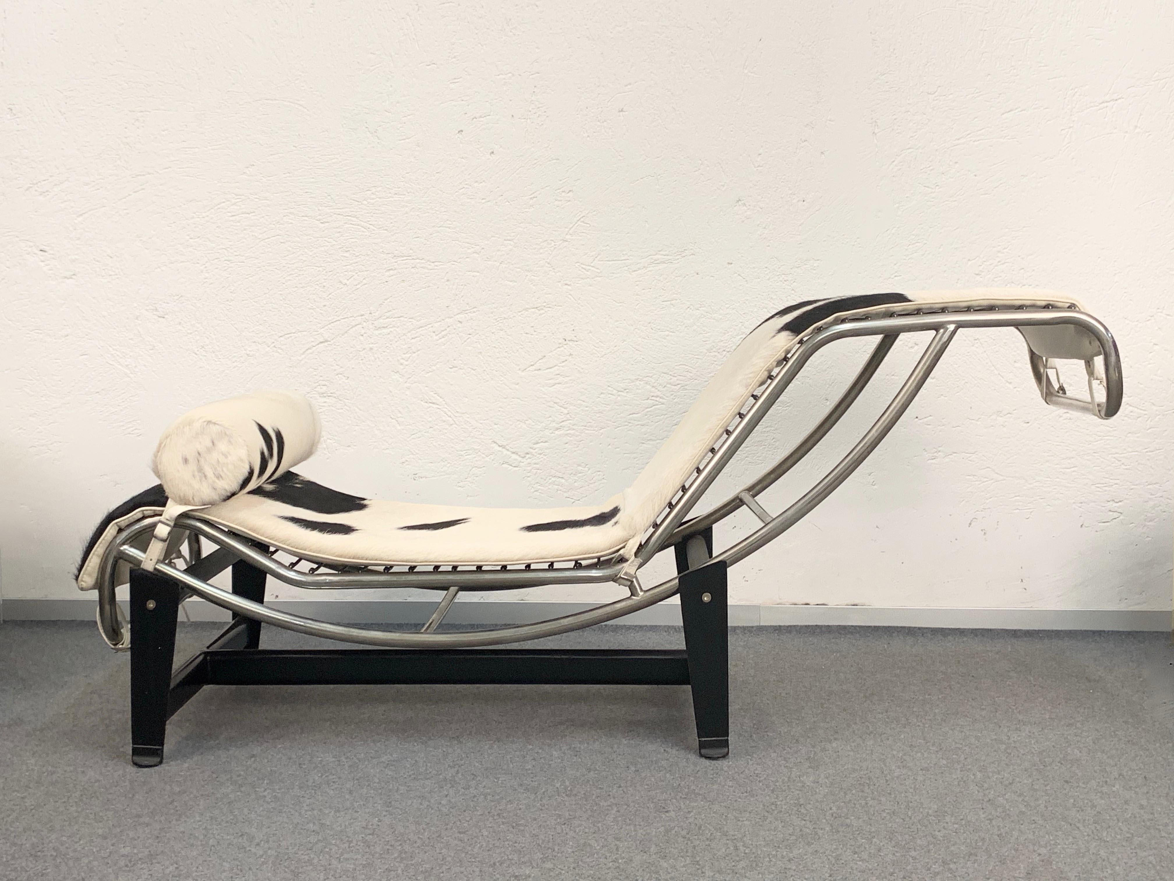 LC4 Steel and Skin Chaise Longue by Le Corbusier, Perriand and Jeanneret, 1980s 7