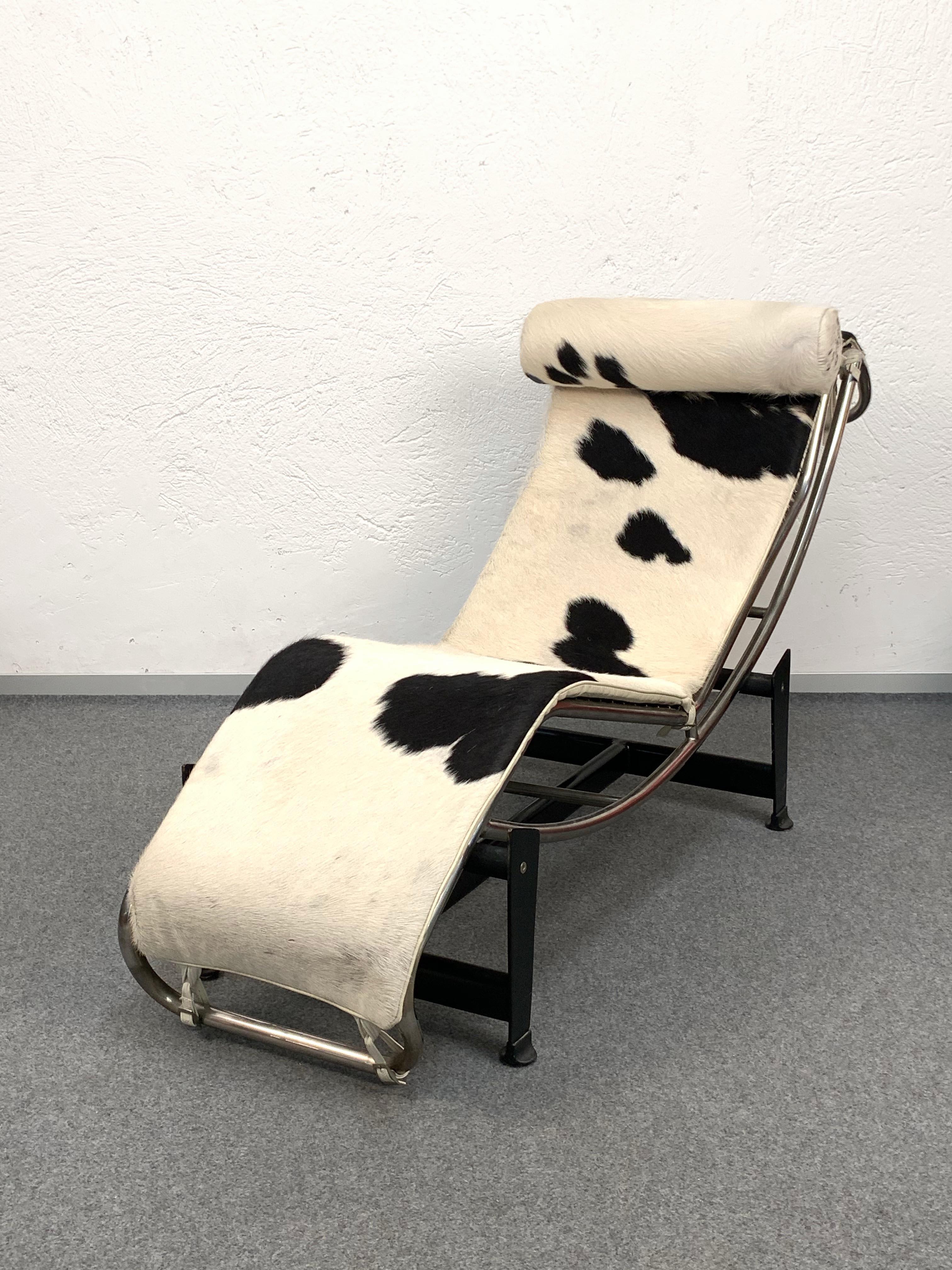 LC4 Steel and Skin Chaise Longue by Le Corbusier, Perriand and Jeanneret, 1980s 2