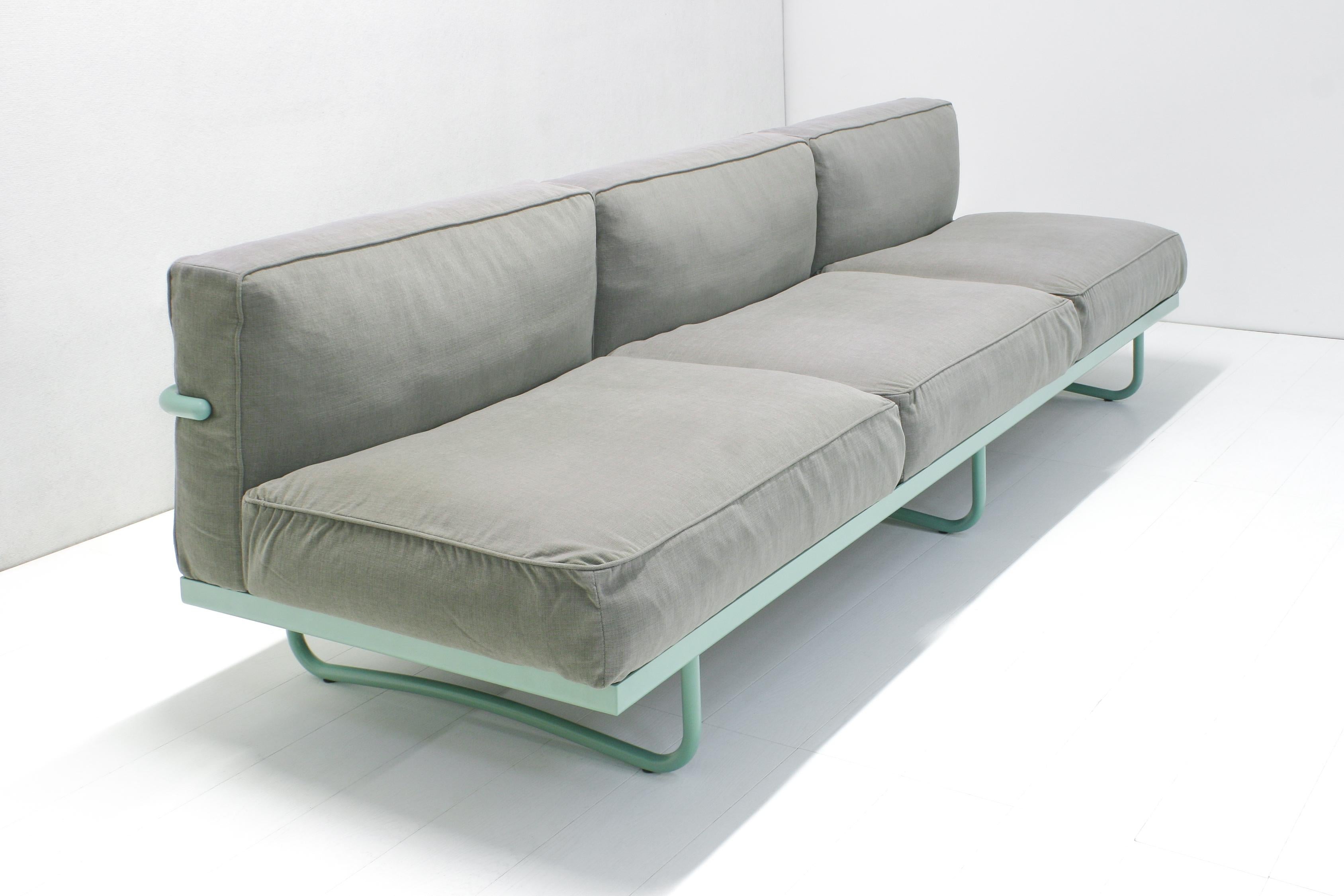 20th Century LC5 3-seater Sofa by Le Corbusier, Pierre Jeanneret & Ch. Perriand for Cassina For Sale