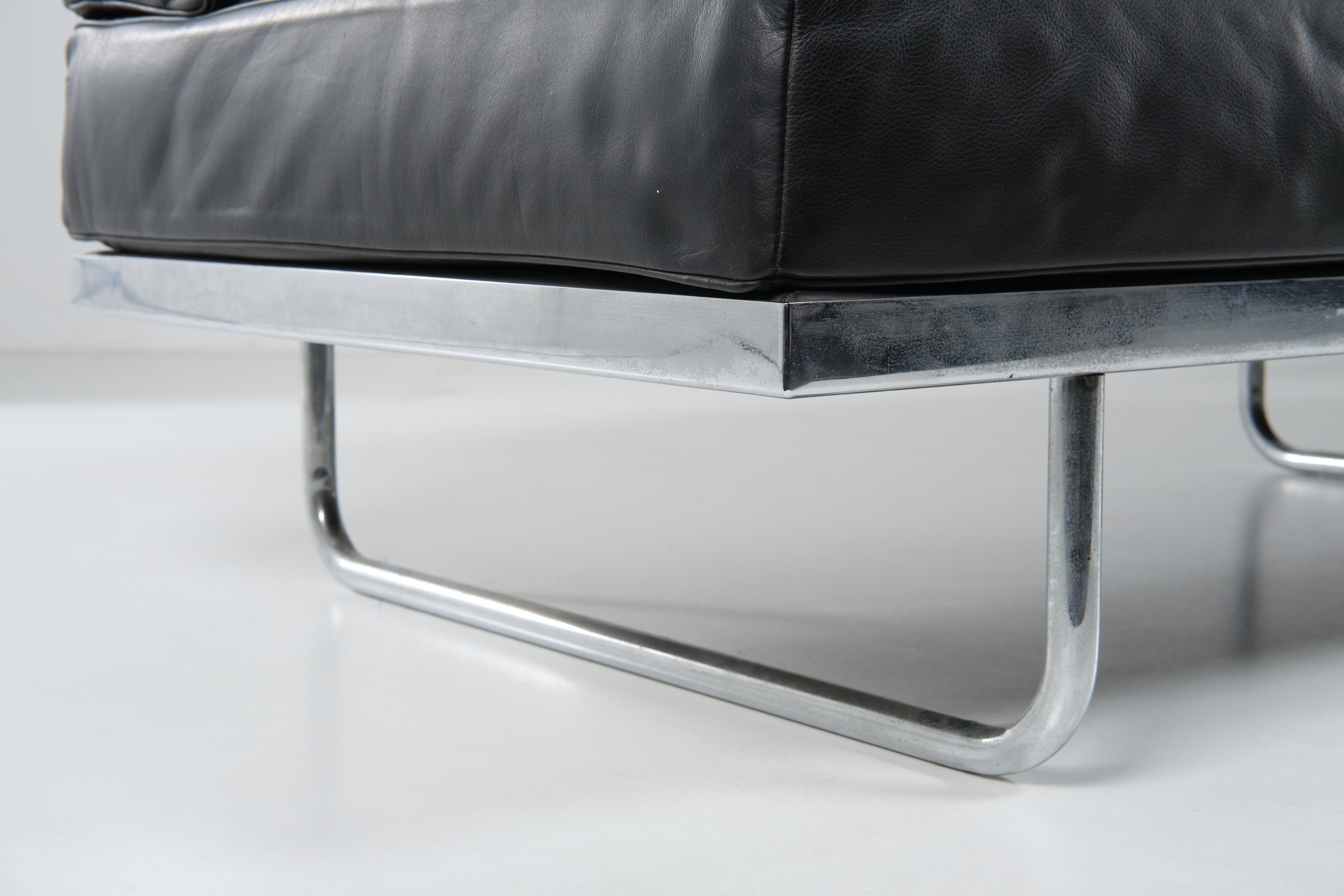 Mid-Century Modern LC5 Sofa in Leather and Chrome by Le Corbusier for Cassina, Italy, 1974 circa