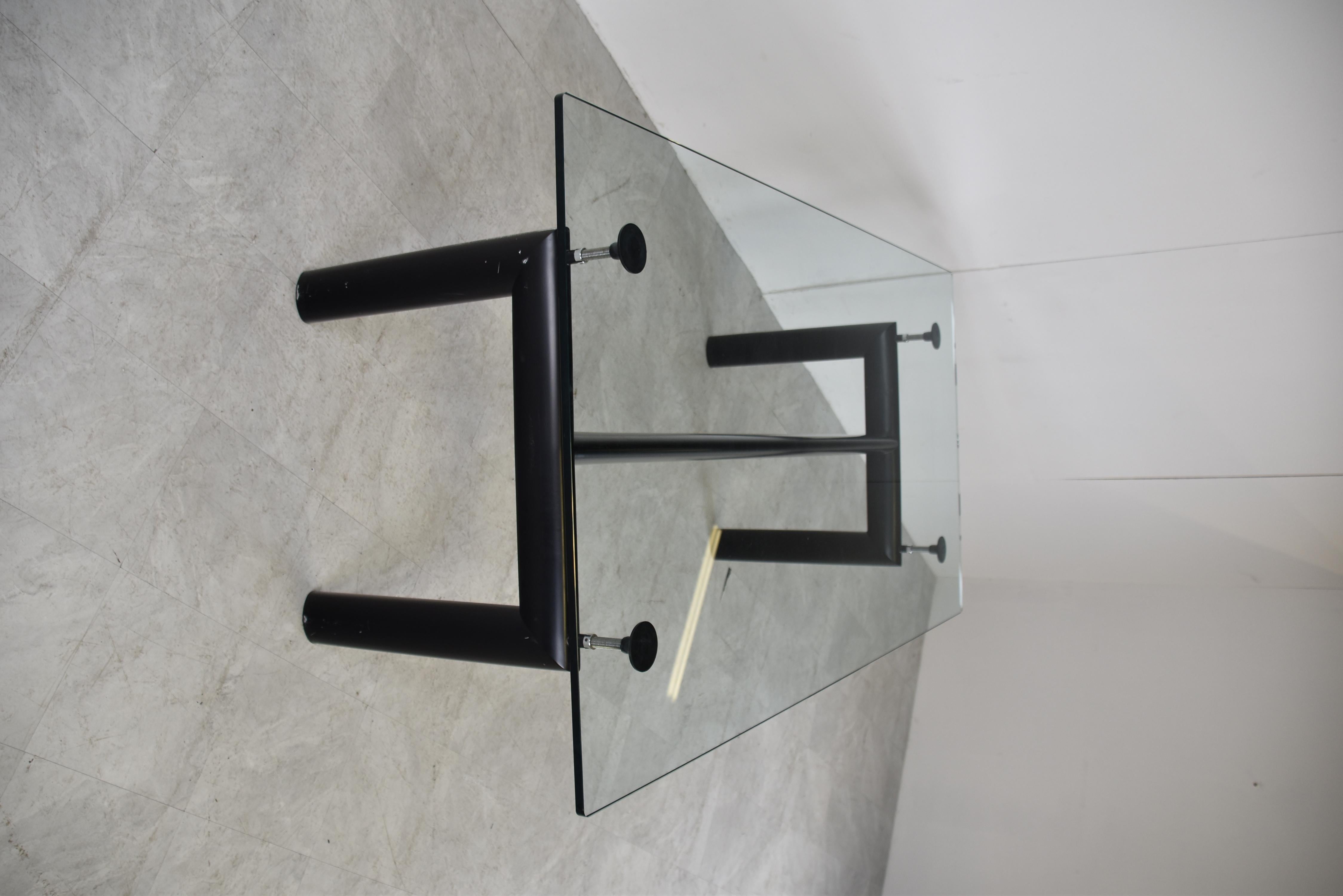 Table à manger LC6 de Le Corbusier pour Cassina, années 1990 3