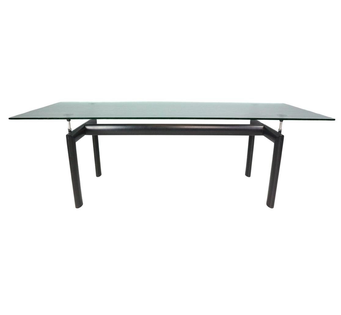 Italienischer Tisch Lc6 von Le Corbusier,  Jeanneret und Perriand von Cassina, um 1980 im Angebot 1