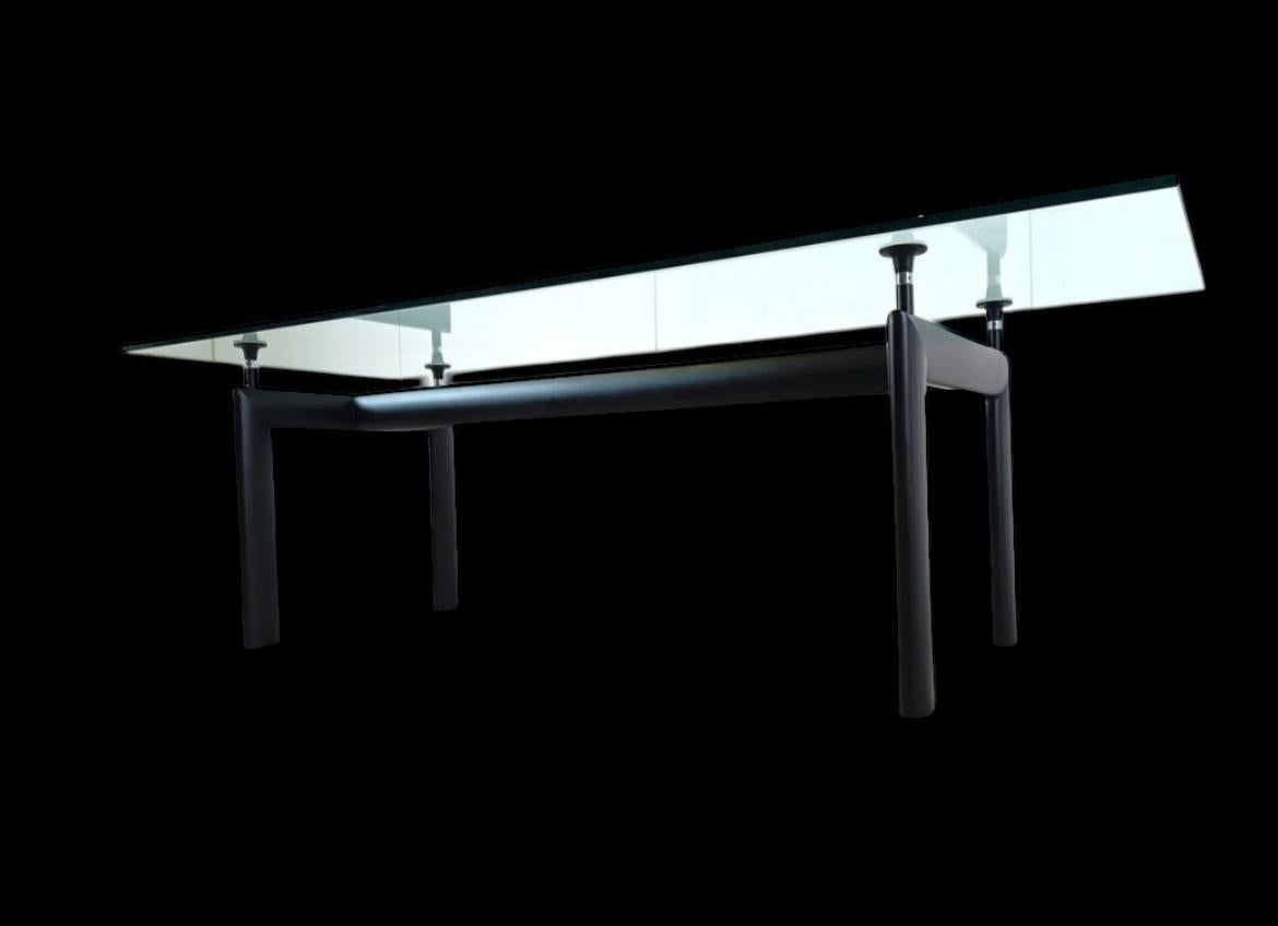 Italienischer Tisch Lc6 von Le Corbusier,  Jeanneret und Perriand von Cassina, um 1980 im Angebot 3