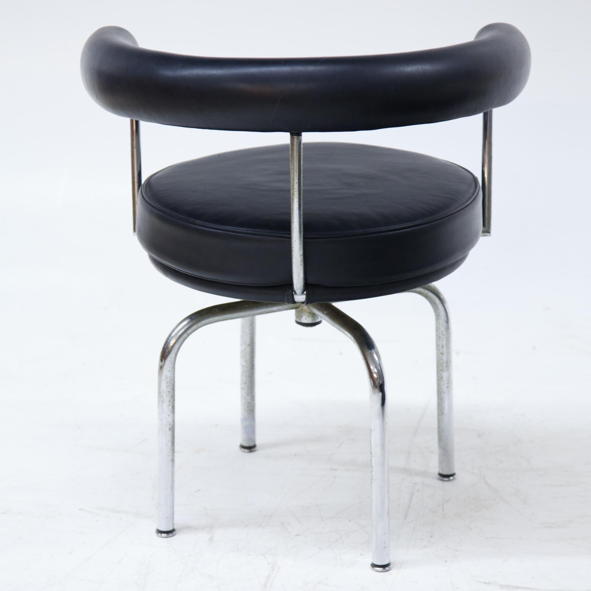 Chrome LC7 Swivel Chairs by Cassina, Tubular Steel, 1970s