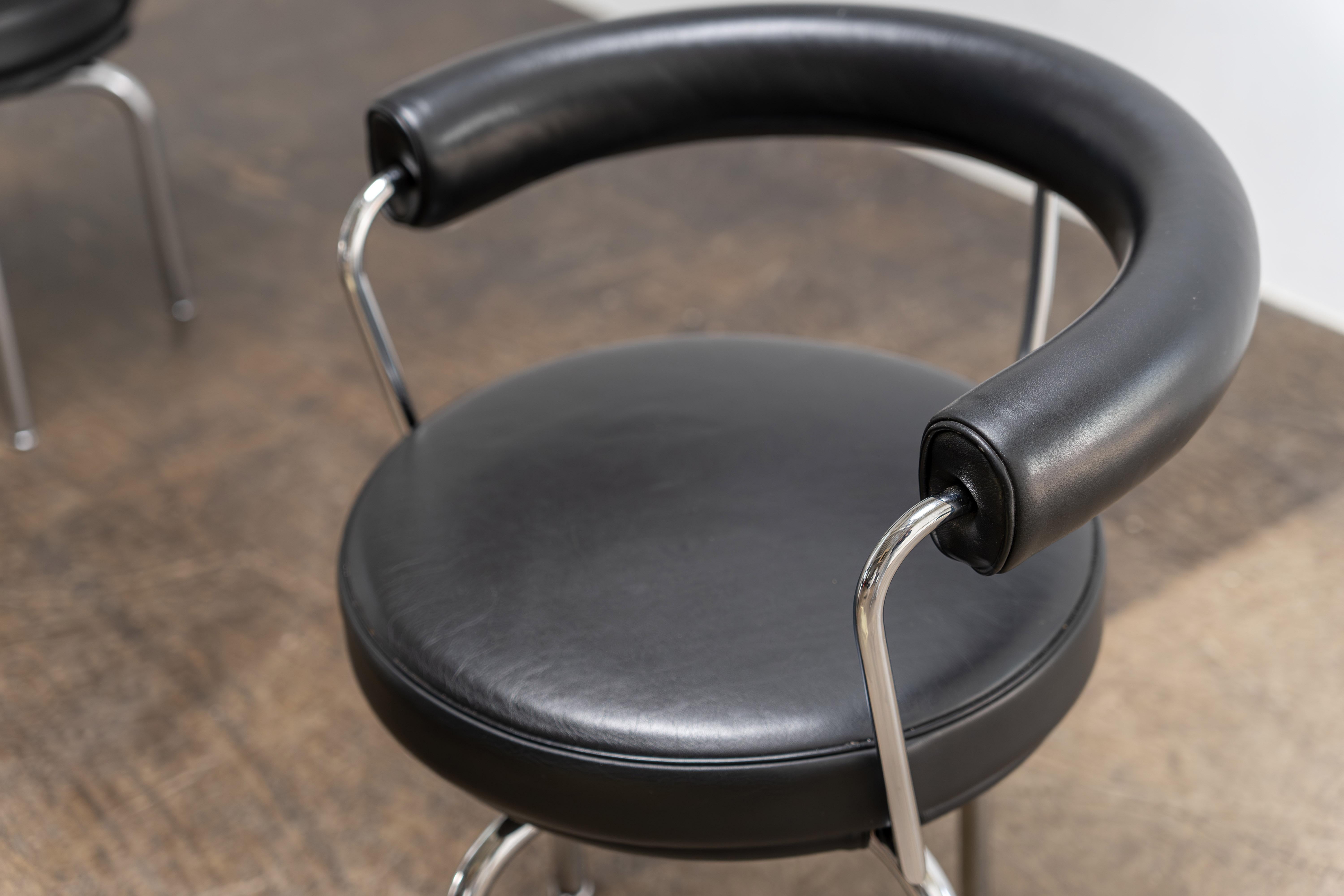 Steel LC7 Swiveling Leather-Chairs by Le Corbusier Cassina, Italy For Sale