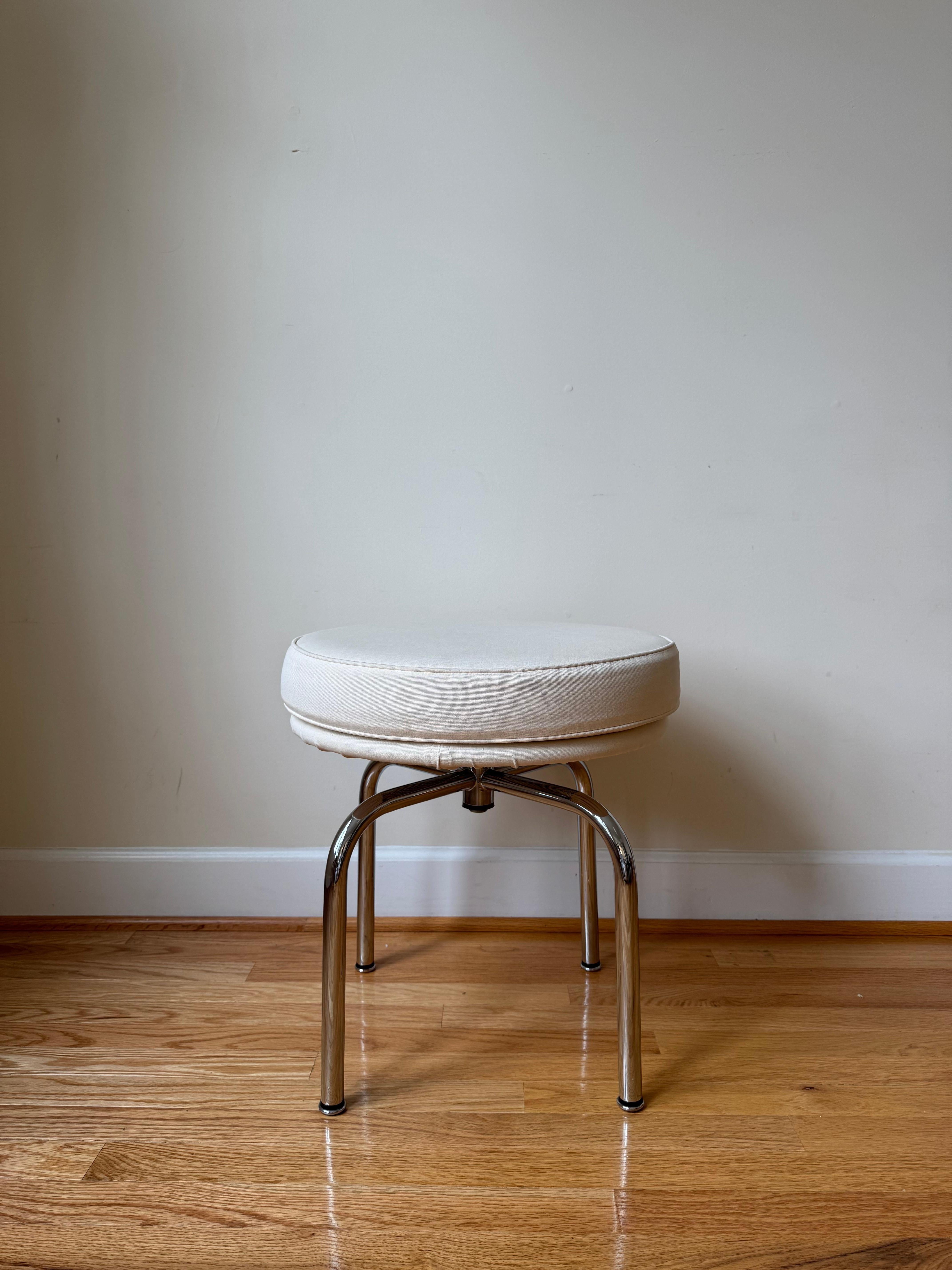 The LC8 Swivel Stool (1928) evolved from experiments that included wrapping inner tubes from tires around a steel frame. As the Le Corbusier group refined such trials, sensuous solutions took form. The LC8’s seat is amply padded for comfortable