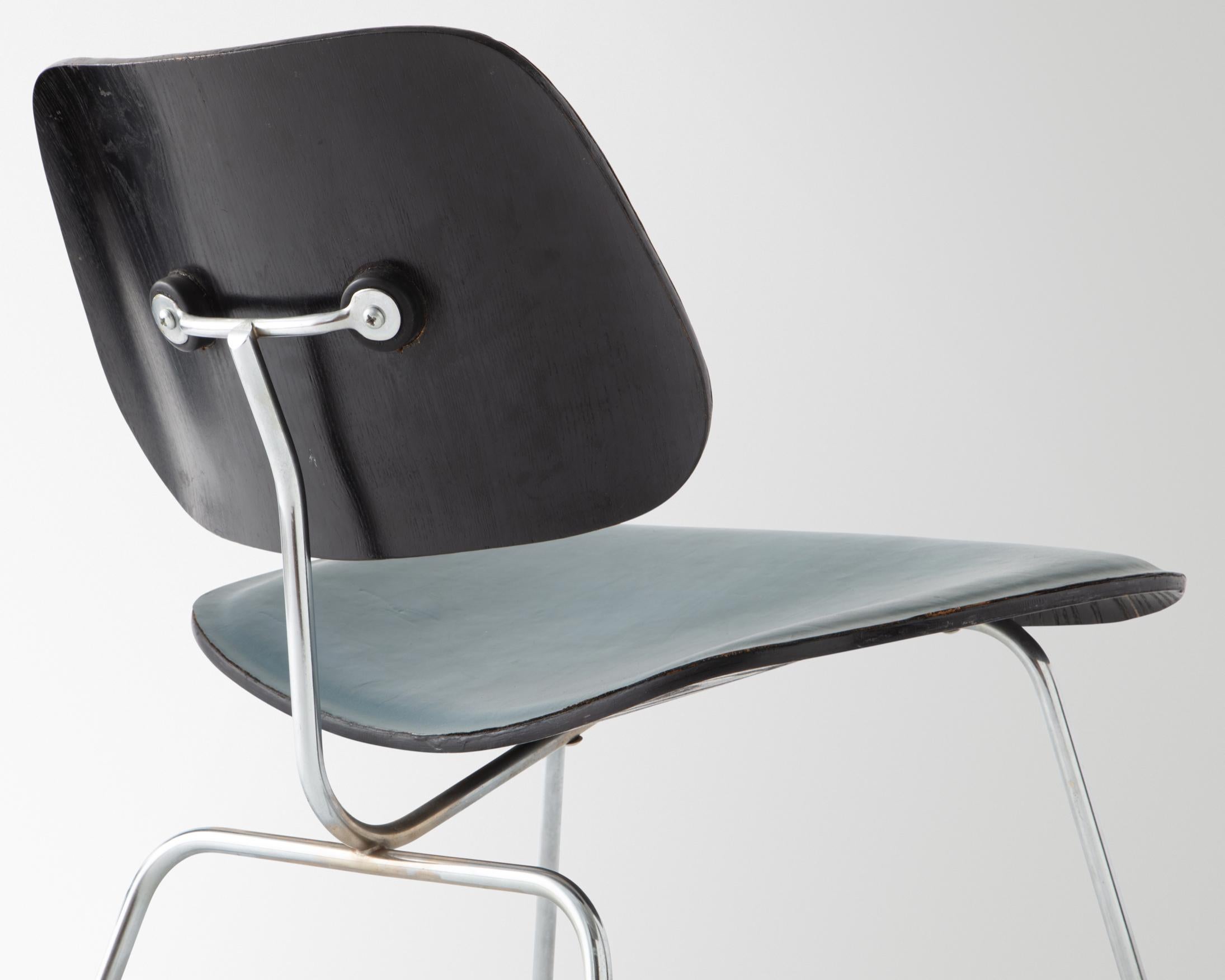 LCM 'Lounge Chair Metal' by Charles and Ray Eames For Sale 2