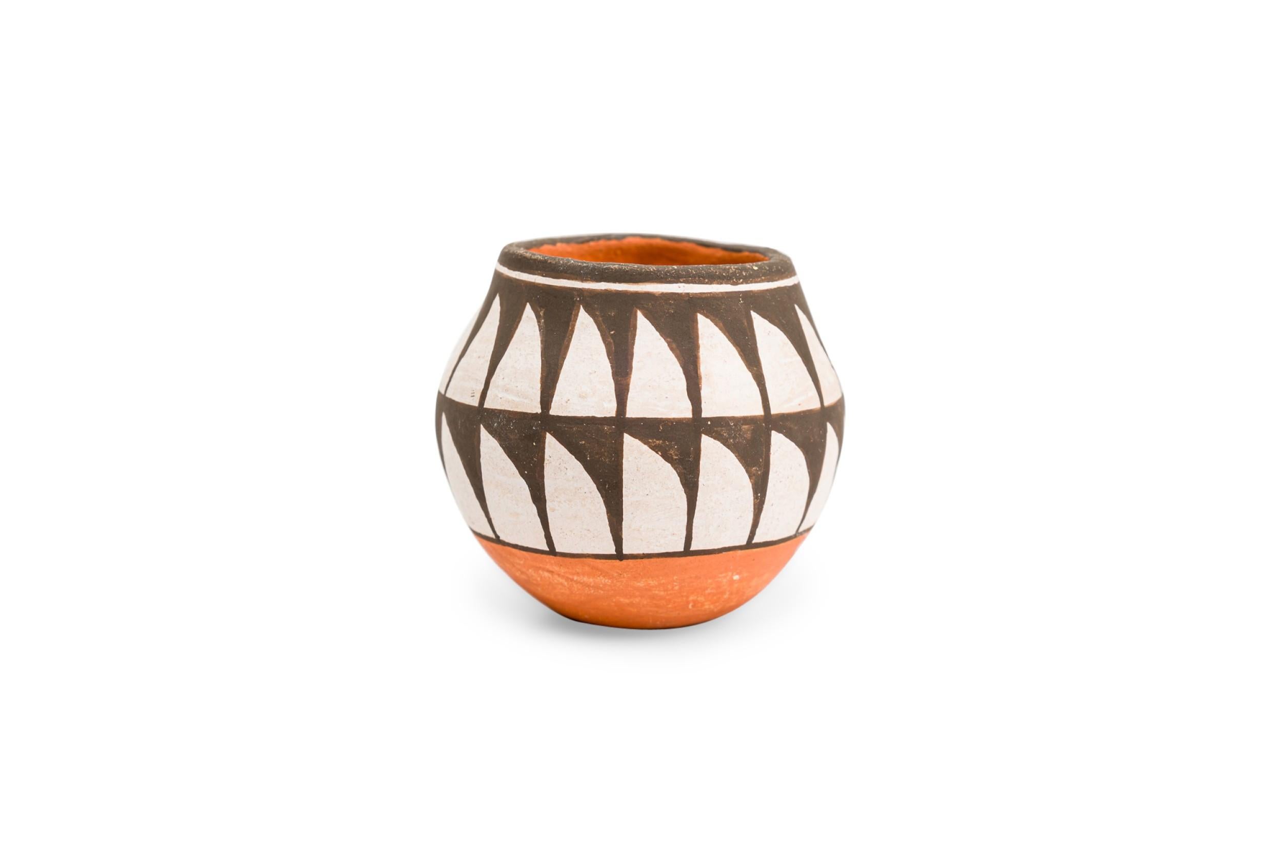 Dipinto a mano L.Concho American Country Piccolo Vaso Navajo Dipinto a Mano in vendita