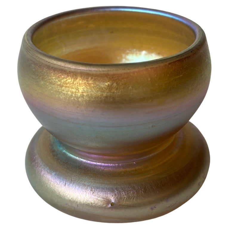LCT Tiffany Favrile, Rare Glass Shot Cup in Iridescent /Gold Glass For Sale