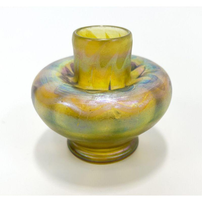LCT Tiffany Gold Favrile Art Glass Miniature Vase, Pulled Designs #A2981, c1895 In Good Condition For Sale In Gardena, CA