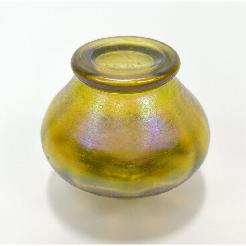 LCT Tiffany Gold Favrile Art Glass Miniature Vase, Pulled Designs #A2981, c1895 For Sale 1