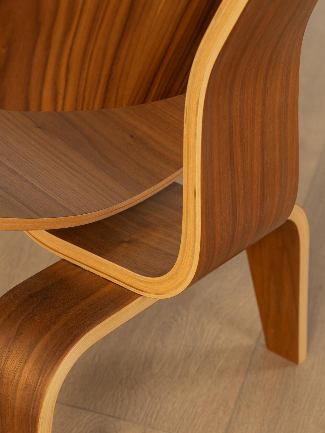 Plywood LCW lounge chair by Charles & Ray Eames for Herman Miller