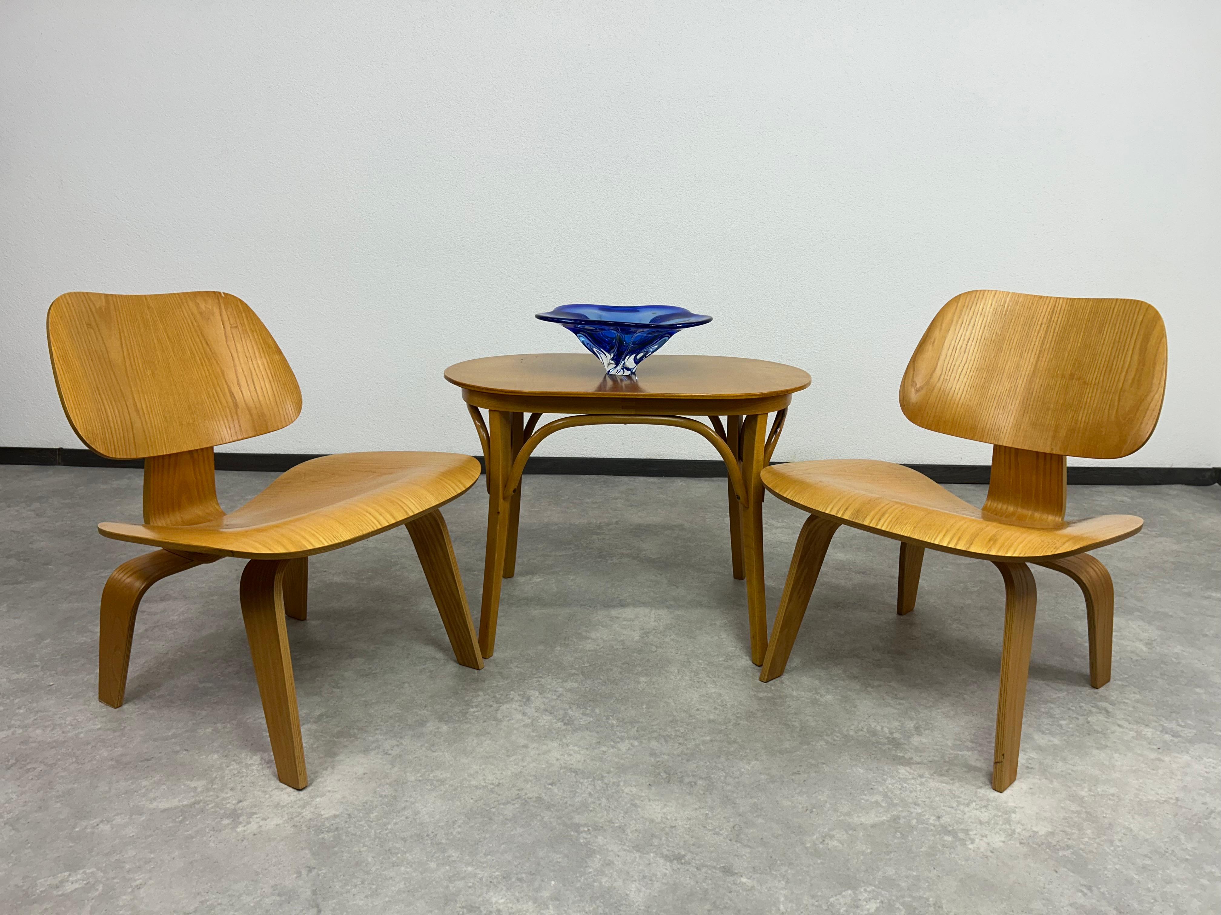 Sedie lounge LCW di Charles and Ray Eames in ottime condizioni originali, risalenti agli anni 1960-70 circa.