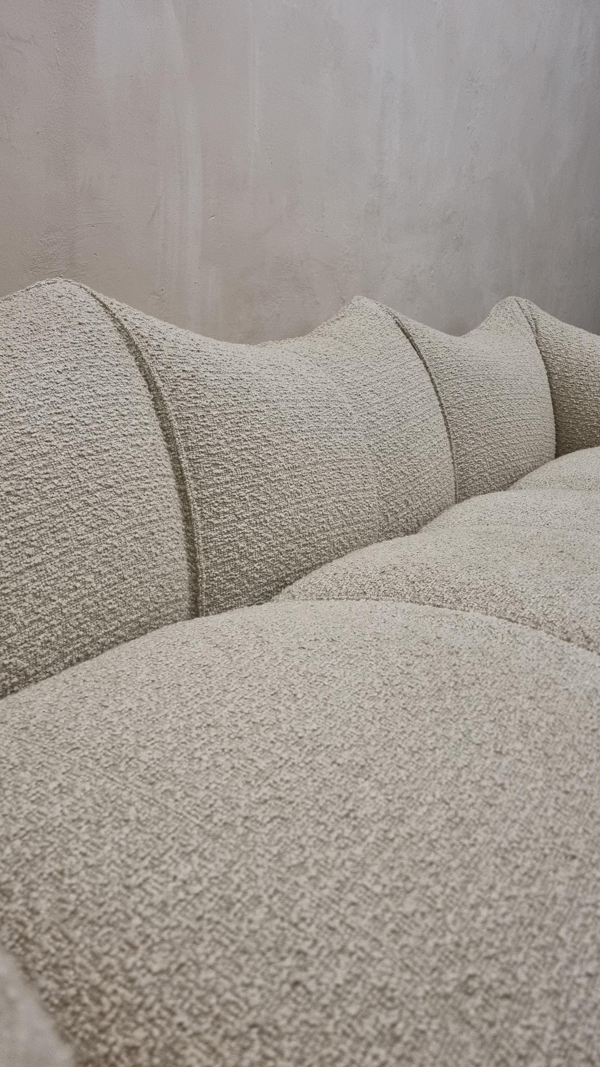Le Bambole 3 seater sofa designed by Mario Bellini for C&b Italia 1972 For Sale 4