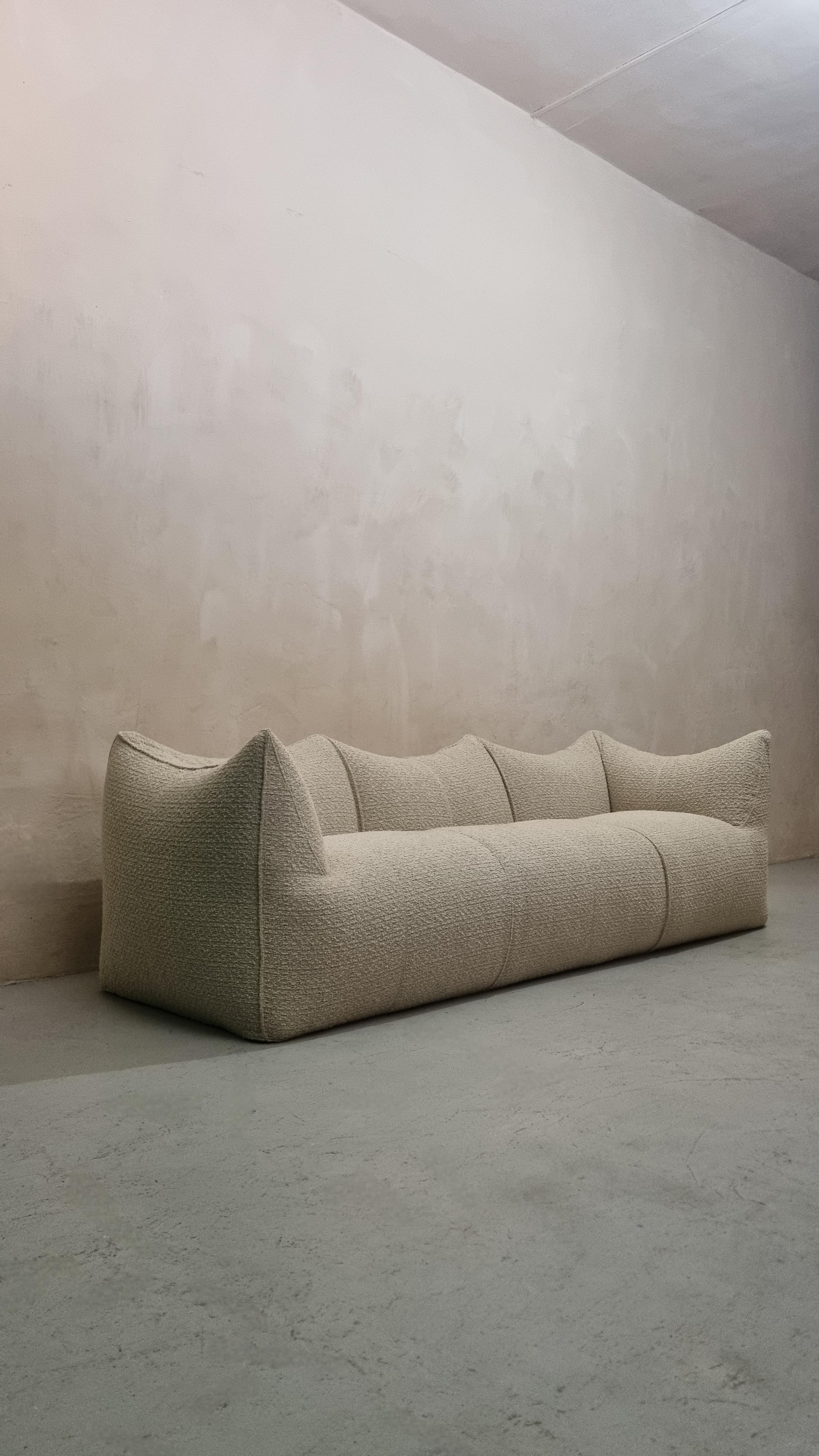 Le Bambole 3 seater sofa designed by Mario Bellini for C&b Italia , Polyurethane structure, bouclè cotton fabric, restored.
Excellent conditions, the Bambole series won the Compasso d'Oro award in 1979, 

Le Bambole is an iconic piece of Italian