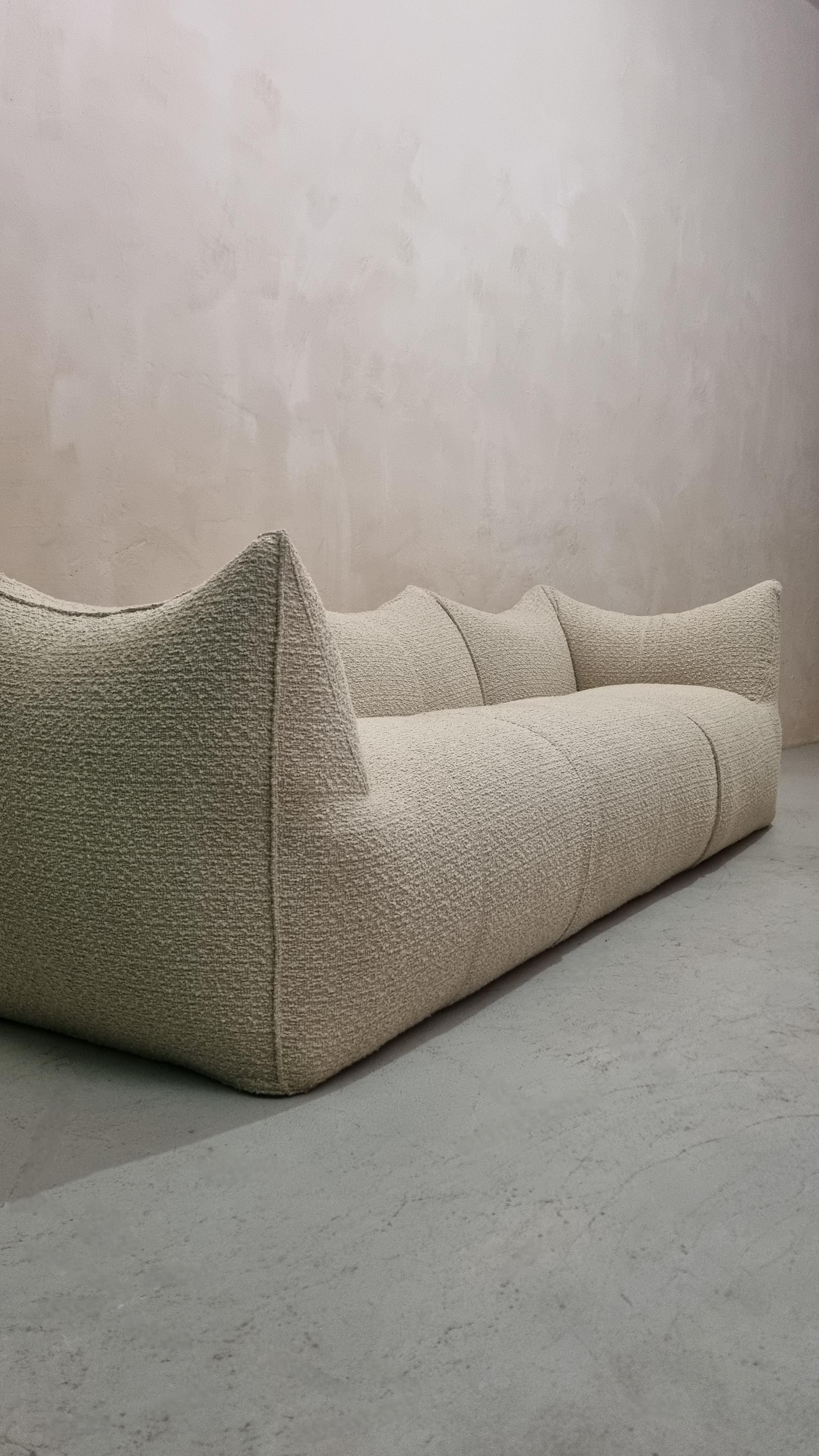 Le Bambole 3 seater sofa designed by Mario Bellini for C&b Italia 1972 For Sale 2
