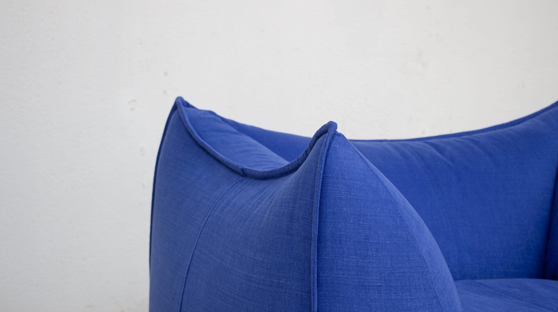 Le Bambole armchair by Mario Bellini, B&B Italia 

Vintage Le Bambole armchair created by Mario Bellini in 1972 for B&B Italia.

An iconic model with a generous, rounded design that makes it extremely comfortable. Awarded the Compasso d'Oro in 1979
