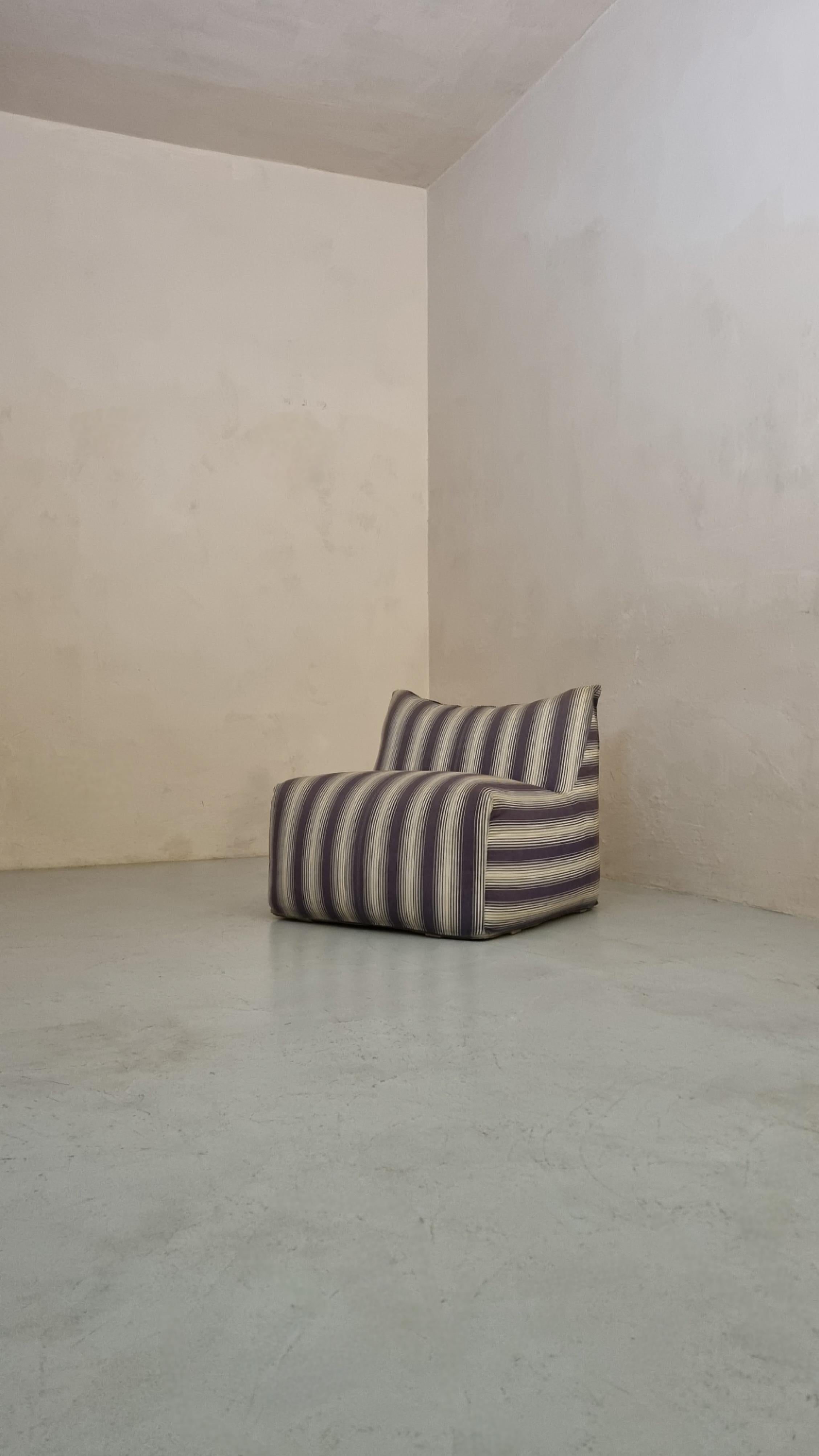 Le Bambole armchair designed by Mario Bellini for C&b Italia 1970 In Good Condition For Sale In Arezzo, Italy