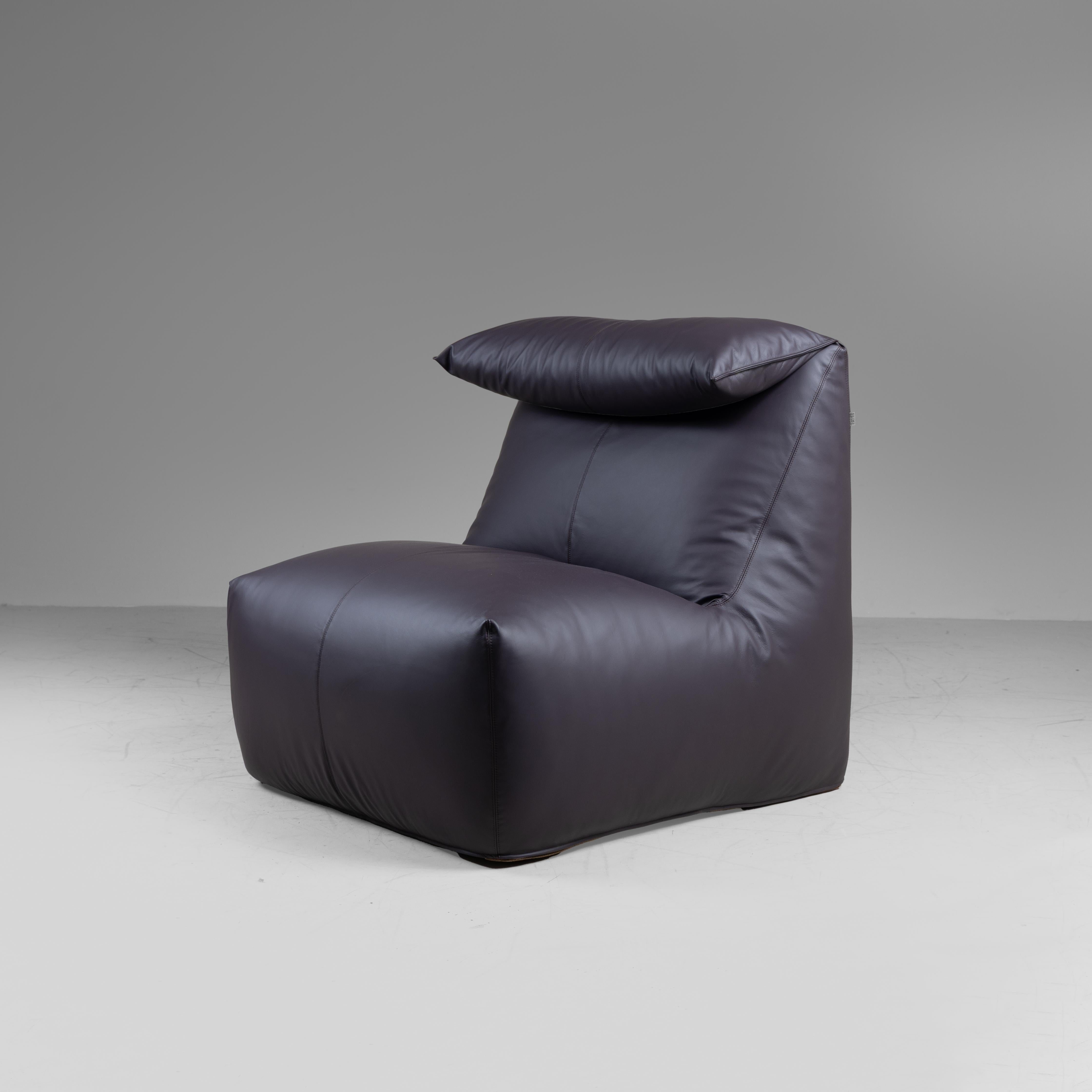 Le Bambole Sessel Mario Bellini B&B Italien 1972 neues lila Leder (Late 20th Century) im Angebot