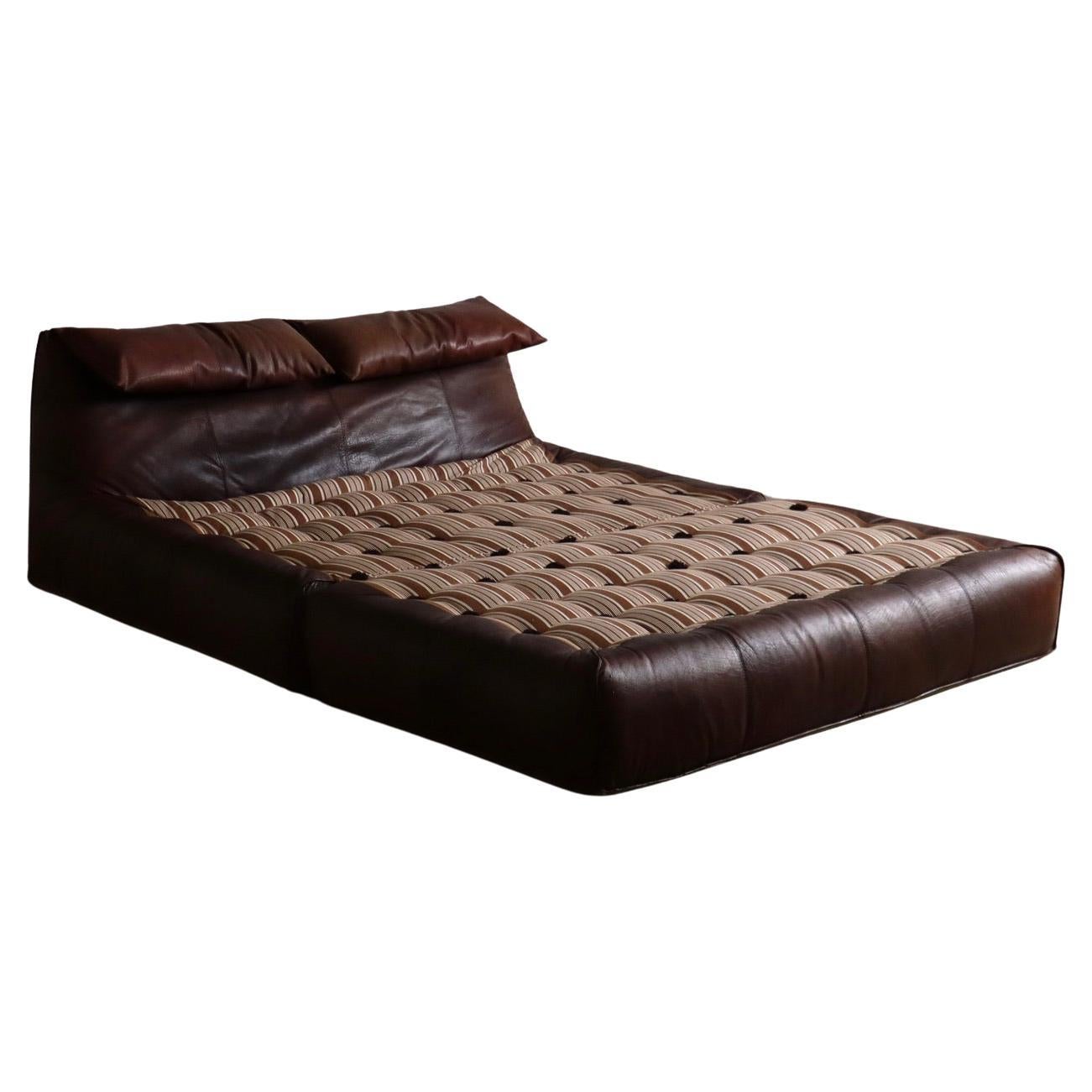 Le Bambole Bed In Buffalo Leather By Mario Bellini For B&B Italia, 1970s