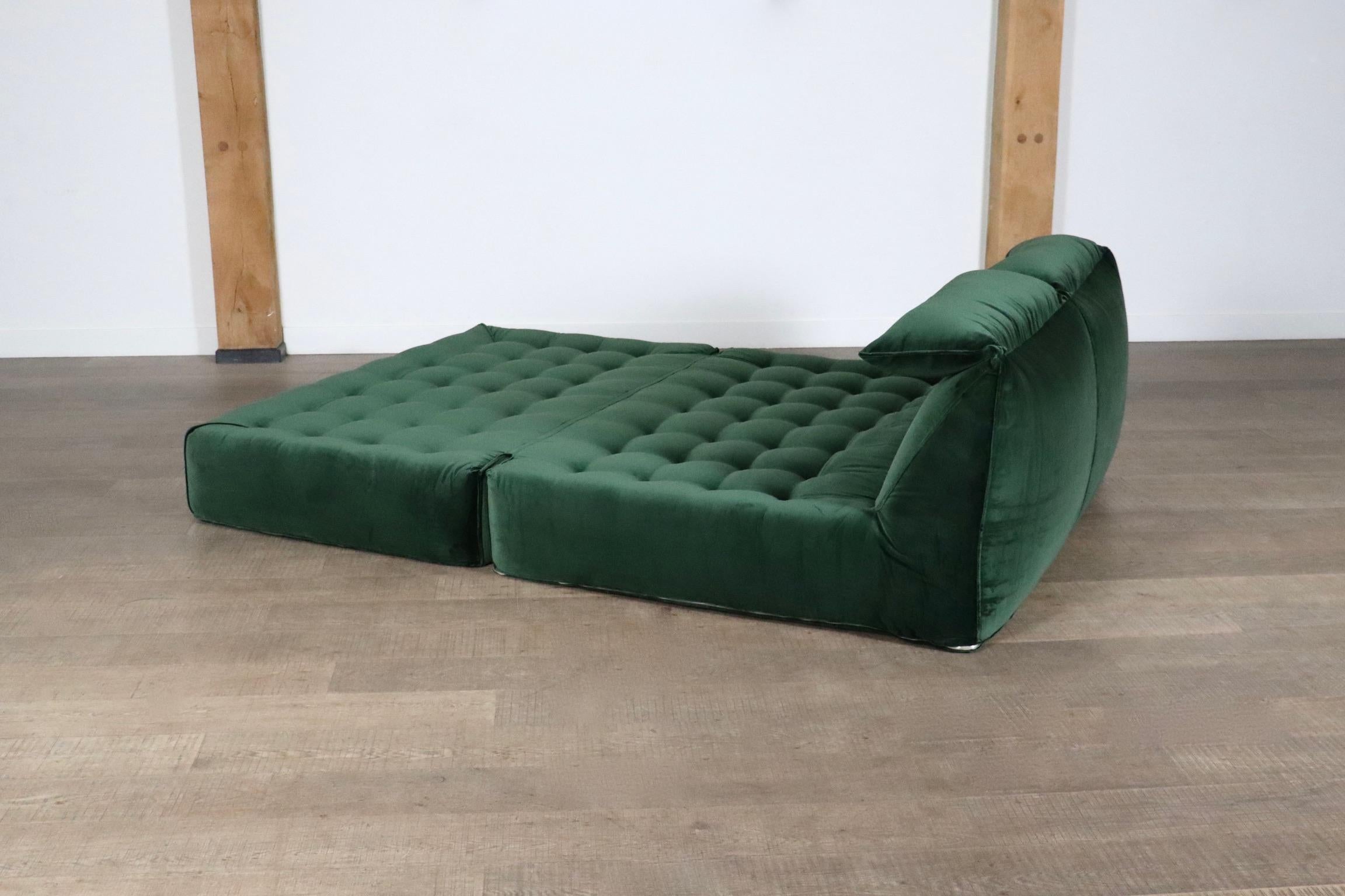 Le Bambole Bed In Velvet By Mario Bellini For B&B Italia, 1970s 5