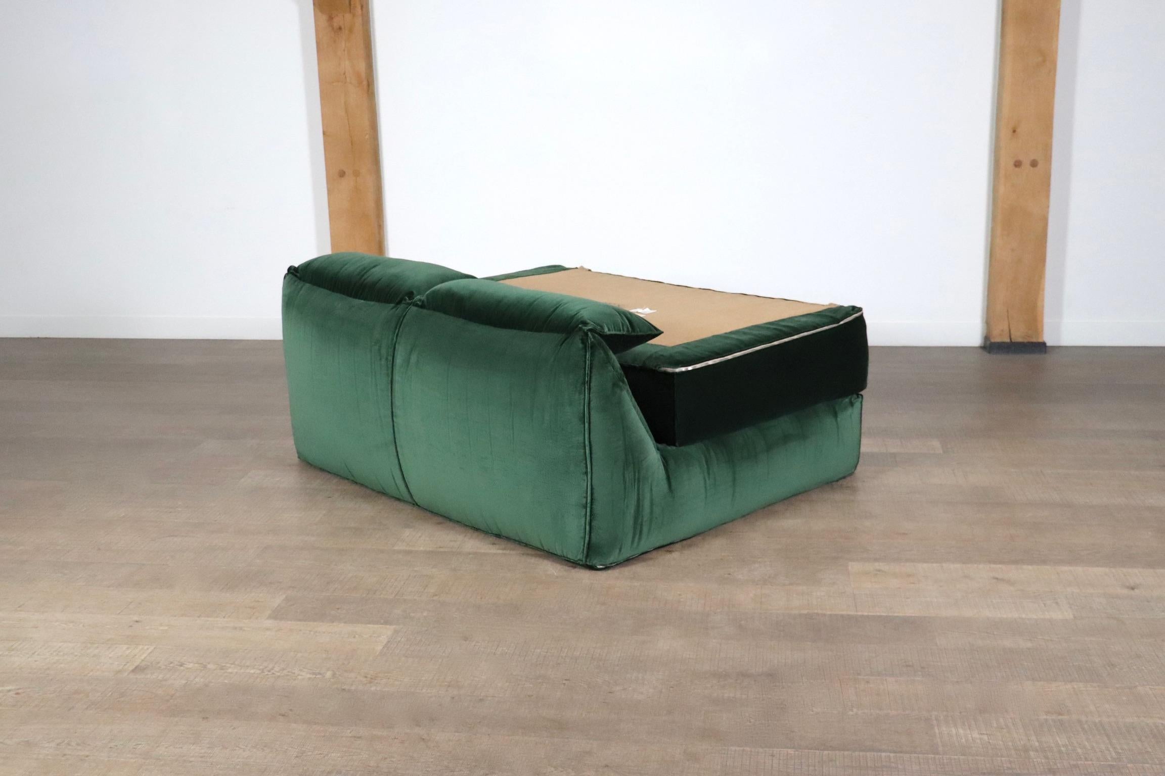 Le Bambole Bed In Velvet By Mario Bellini For B&B Italia, 1970s 7
