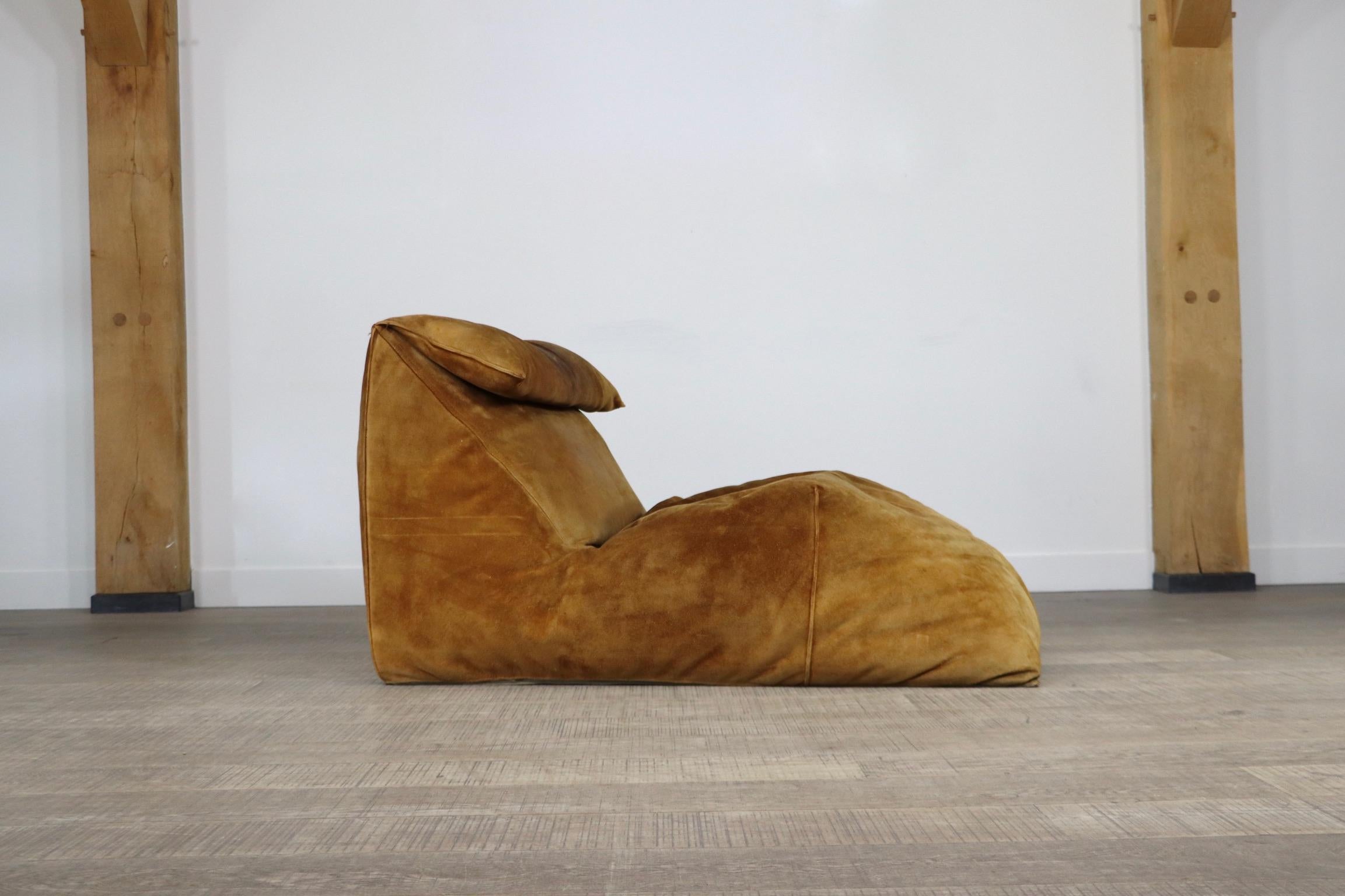 Le Bambole Chaise Longue in Cognac Suede by Mario Bellini for C&B Italia, 1972 In Good Condition In ABCOUDE, UT