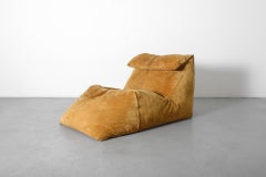 Le Bambole Chaiselongue aus Butterscotch-Wildleder von Mario Bellini für C&B Italia